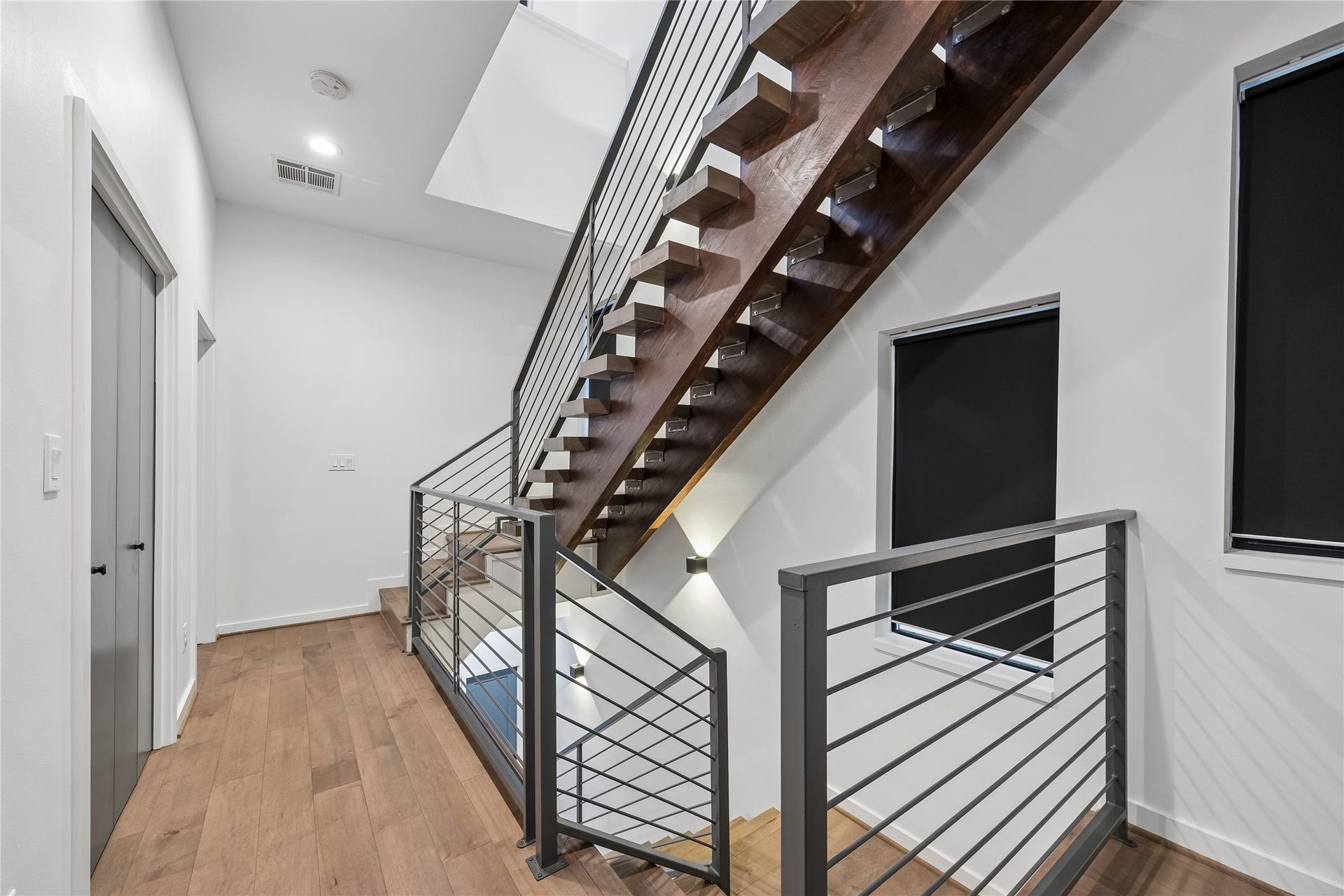 513 Memorial Heights Drive, Houston, TX 77007 513 Memorial Heights Drive, Houston, TX 77007