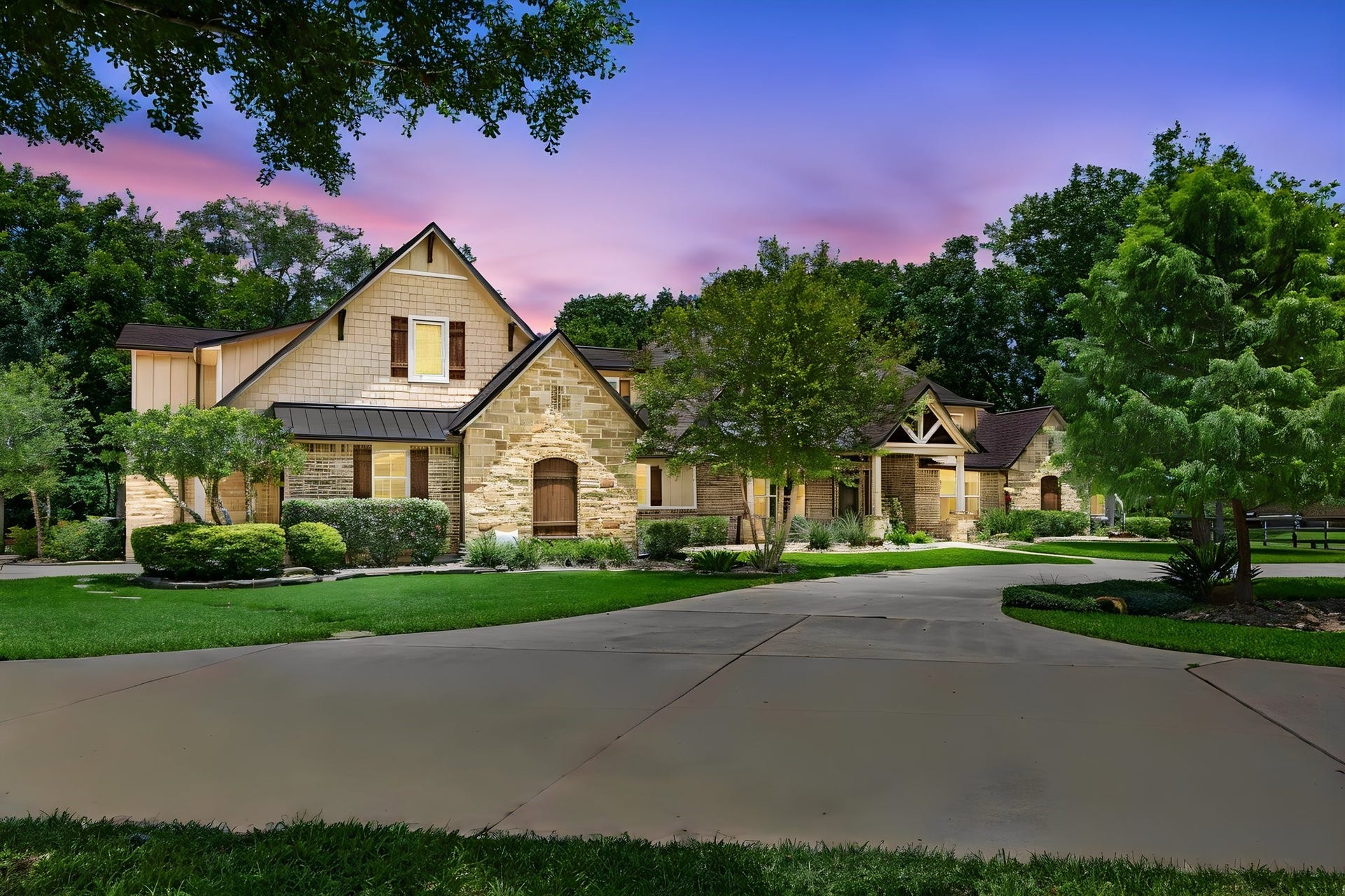 2734 Forest View, Richmond, TX 77406 WELCOME HOME! This home is a timeless beauty. High end finishes throughout and maintained to perfection.