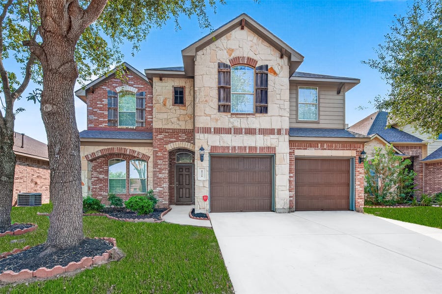 Property photo for 8726 Debbie Terrace Drive, Cypress, TX