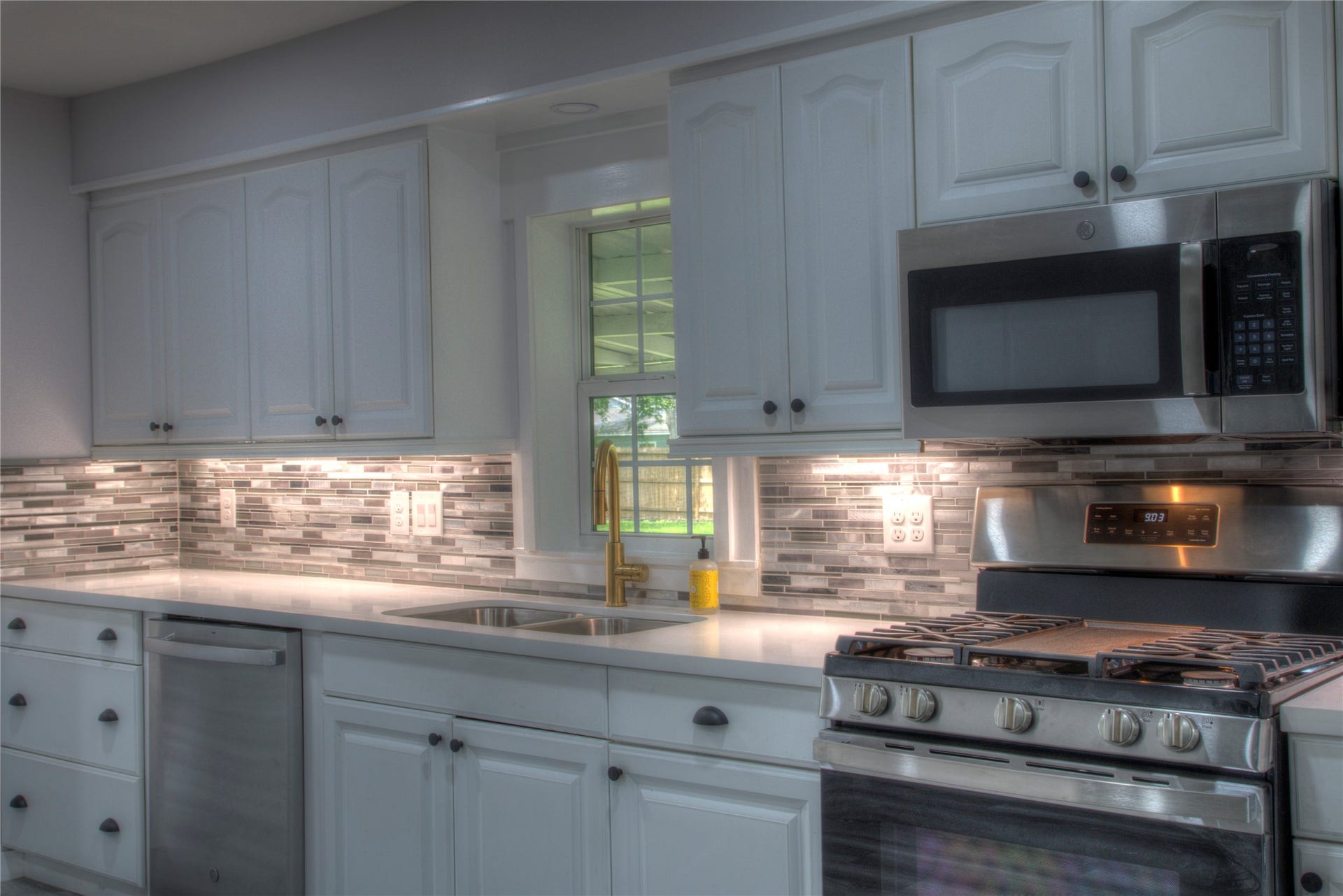 415 Perkins Avenue, League City, TX 77573 415 Perkins Avenue, League City, TX 77573