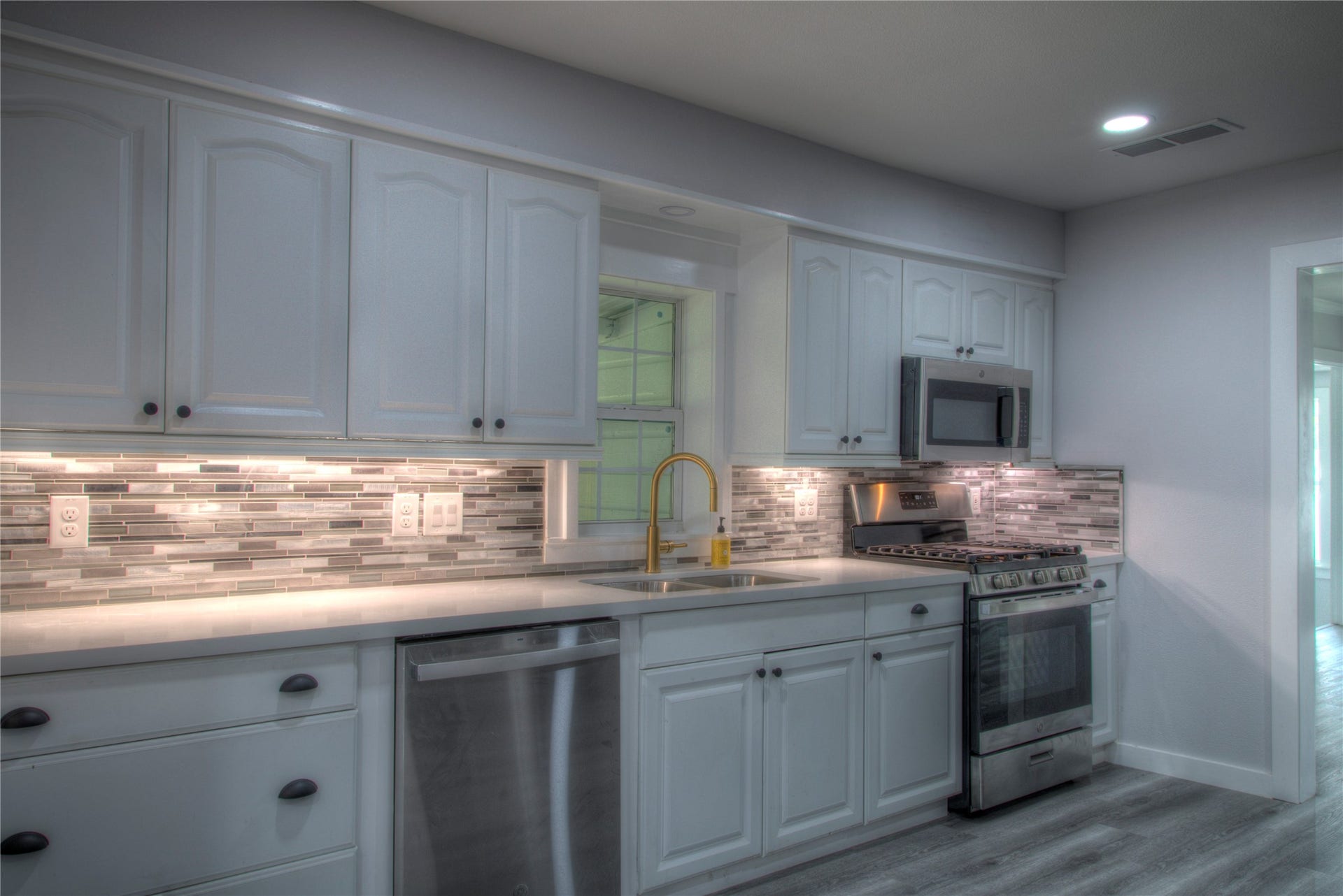 415 Perkins Avenue, League City, TX 77573 415 Perkins Avenue, League City, TX 77573