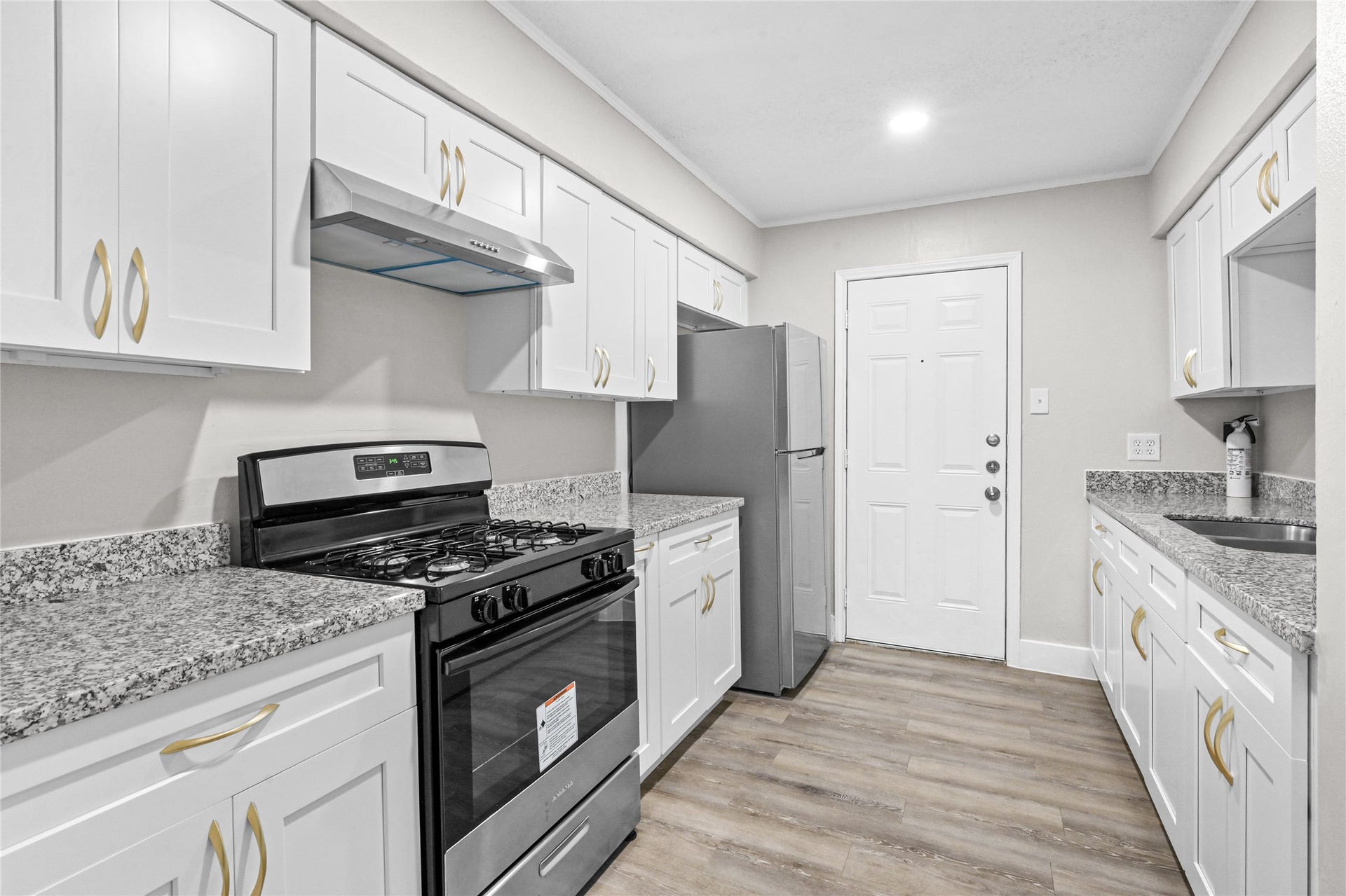 1623 Northwood Street, #1623, Houston, TX 77009 Modern Kitchen