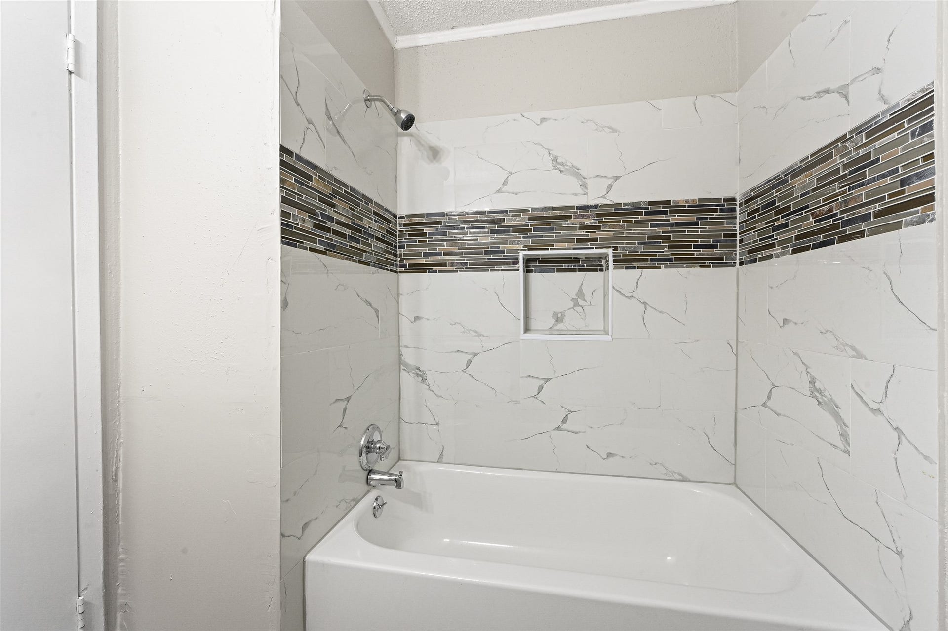 1623 Northwood Street, #1623, Houston, TX 77009 Bathroom