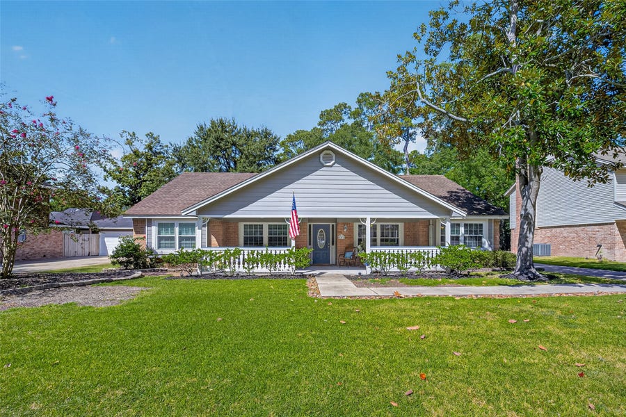 Property photo for 558 Landfall Lane, Conroe, TX