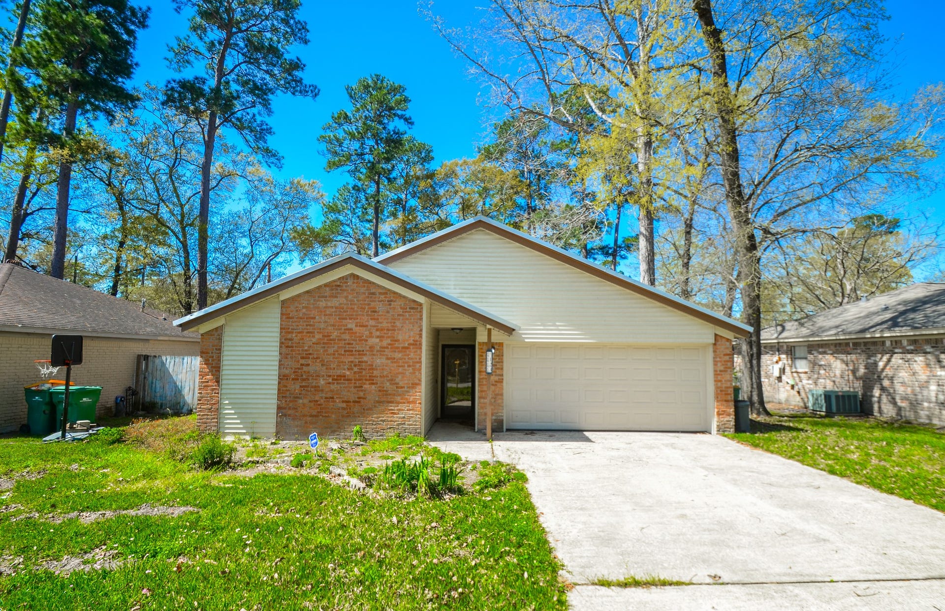 123 Cypress Lane, Conroe, TX 77301 GORGEOUS