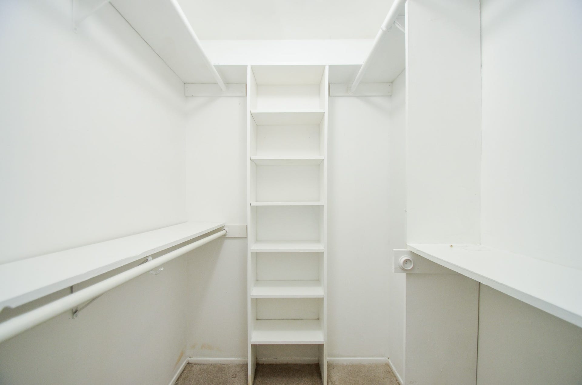 123 Cypress Lane, Conroe, TX 77301 HUGE walk-in closet