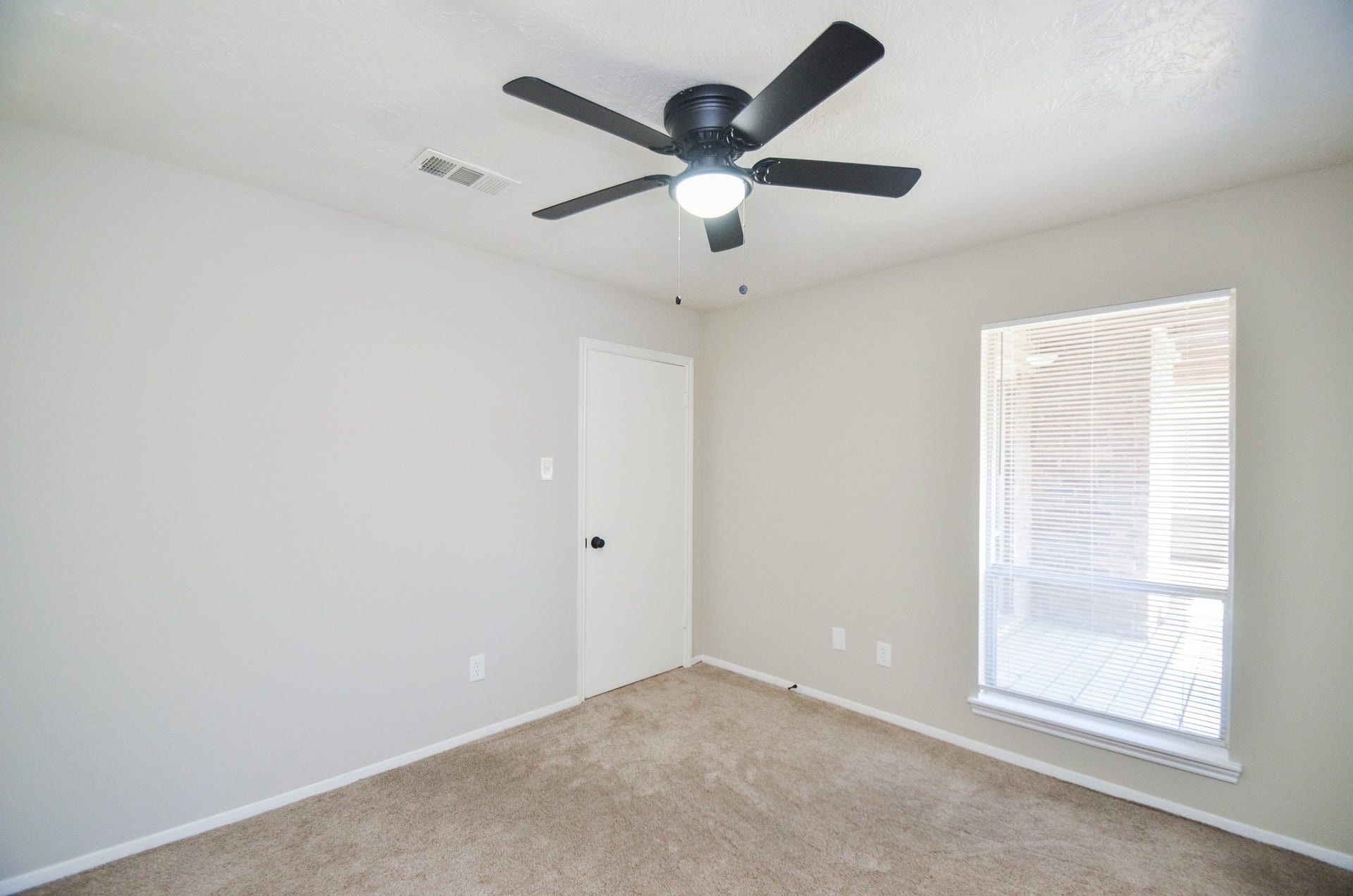 123 Cypress Lane, Conroe, TX 77301 brand new carpet in bedrooms