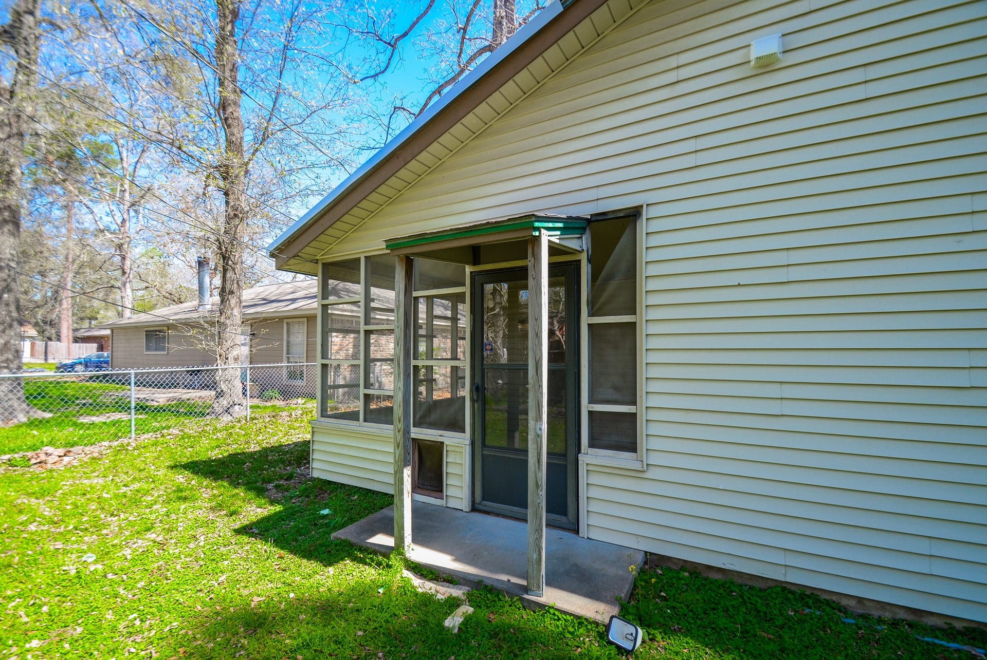 123 Cypress Lane, Conroe, TX 77301 Back door
