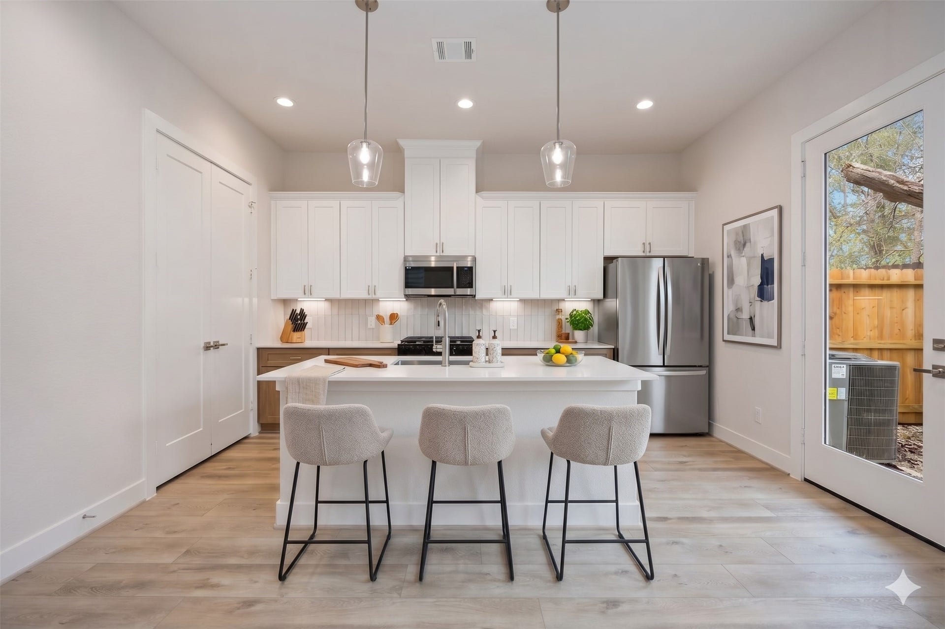 6112 De Campo Street, Houston, TX 77091 6112 De Campo Street, Houston, TX 77091