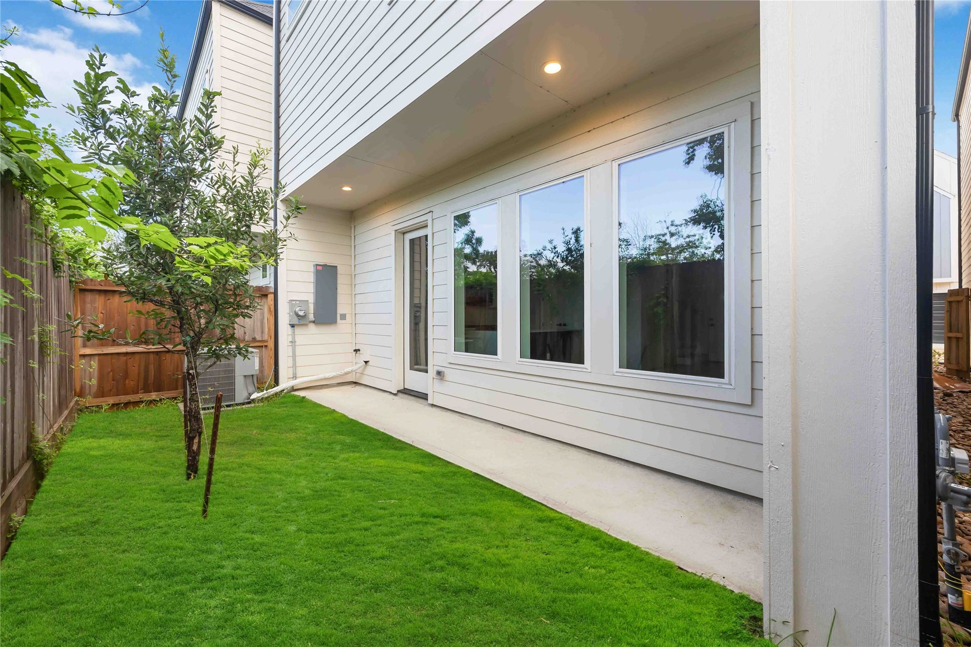 6112 De Campo Street, Houston, TX 77091 6112 De Campo Street, Houston, TX 77091