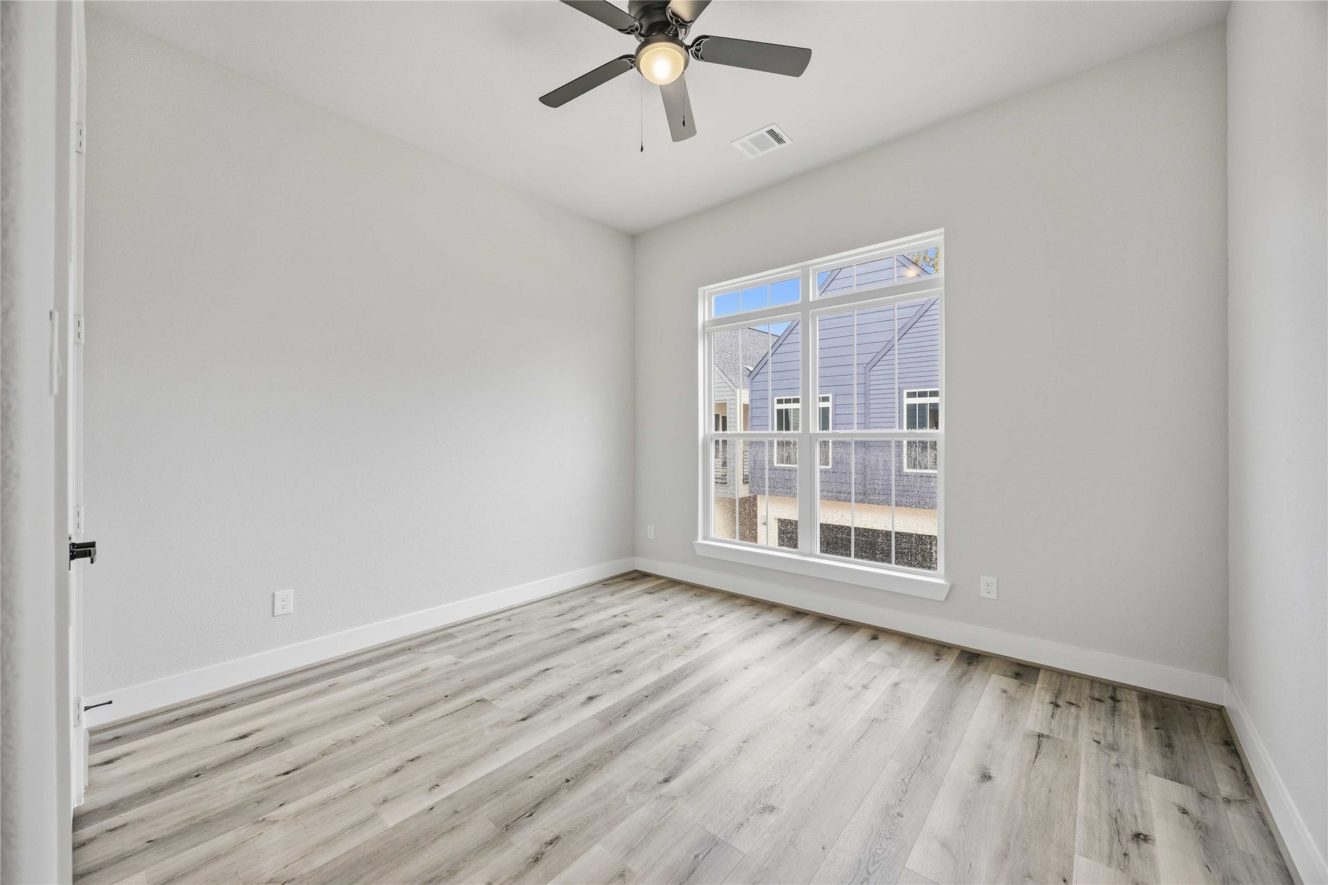 6112 De Campo Street, Houston, TX 77091 6112 De Campo Street, Houston, TX 77091