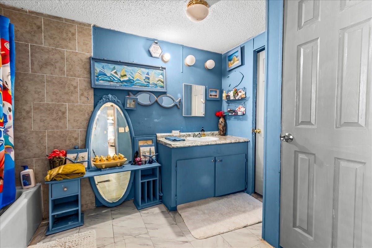 3629 County Road 870, Alvin, TX 77511 3629 County Road 870, Alvin, TX 77511