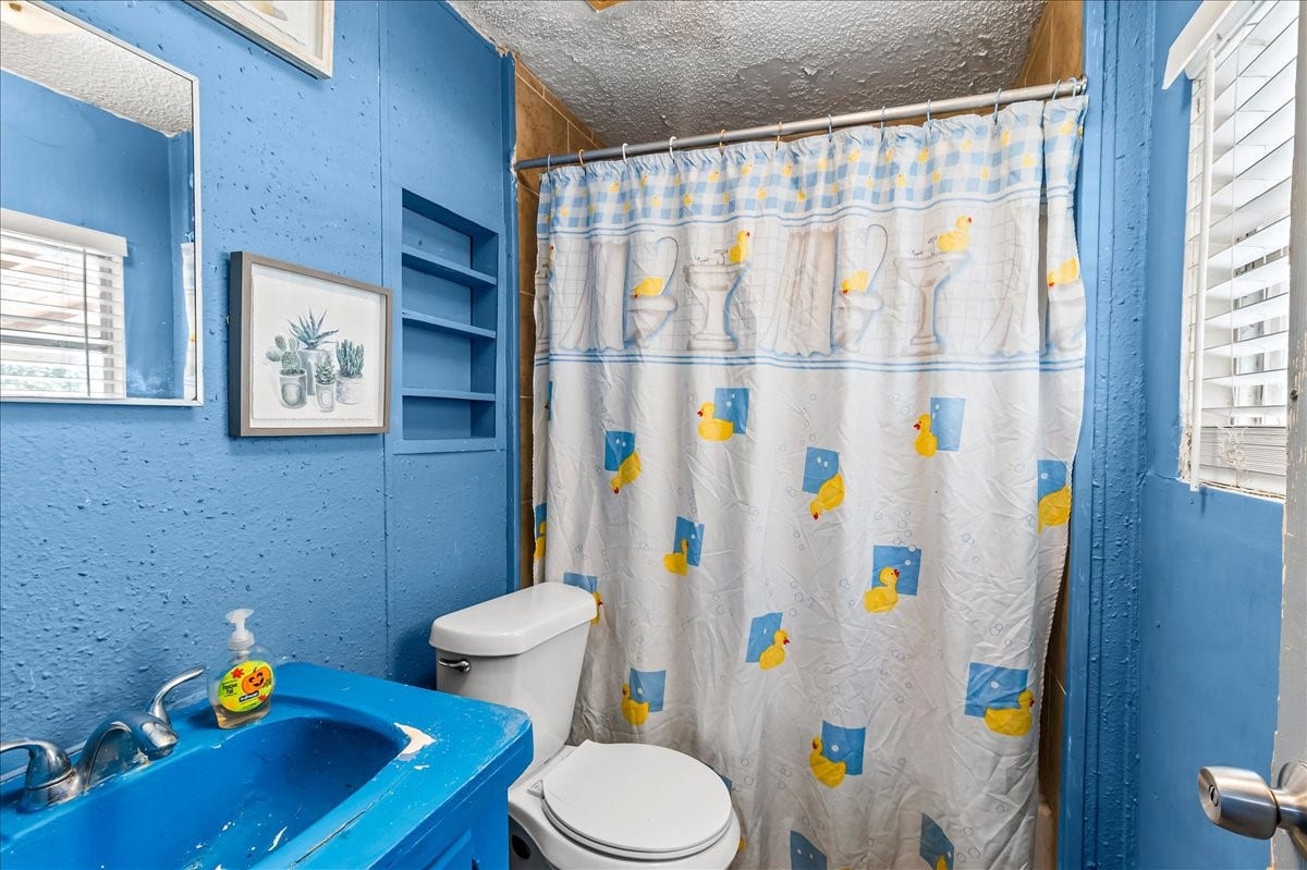 3629 County Road 870, Alvin, TX 77511 3629 County Road 870, Alvin, TX 77511
