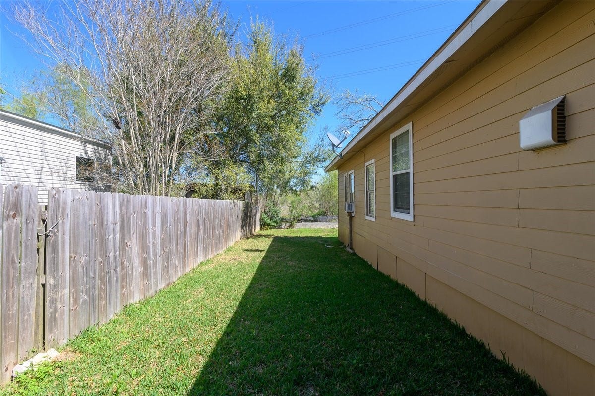 3629 County Road 870, Alvin, TX 77511 3629 County Road 870, Alvin, TX 77511