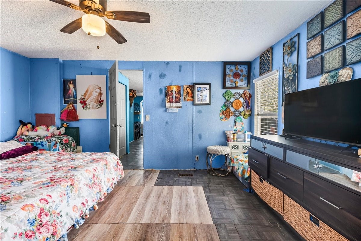 3629 County Road 870, Alvin, TX 77511 3629 County Road 870, Alvin, TX 77511