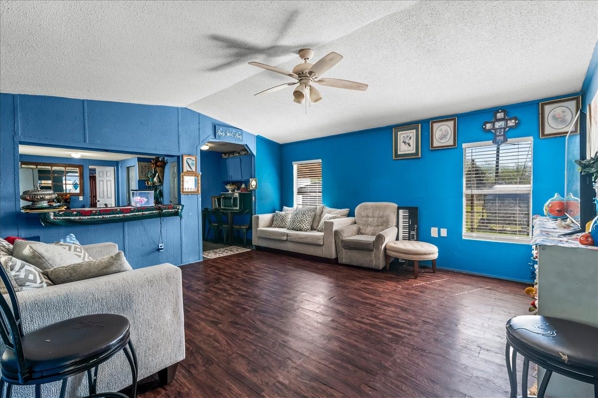 3629 County Road 870, Alvin, TX 77511 3629 County Road 870, Alvin, TX 77511