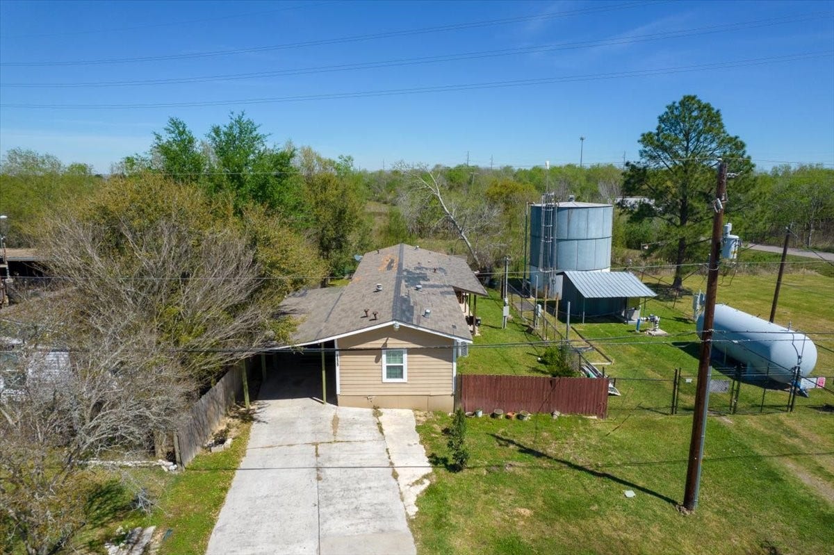 3629 County Road 870, Alvin, TX 77511 3629 County Road 870, Alvin, TX 77511