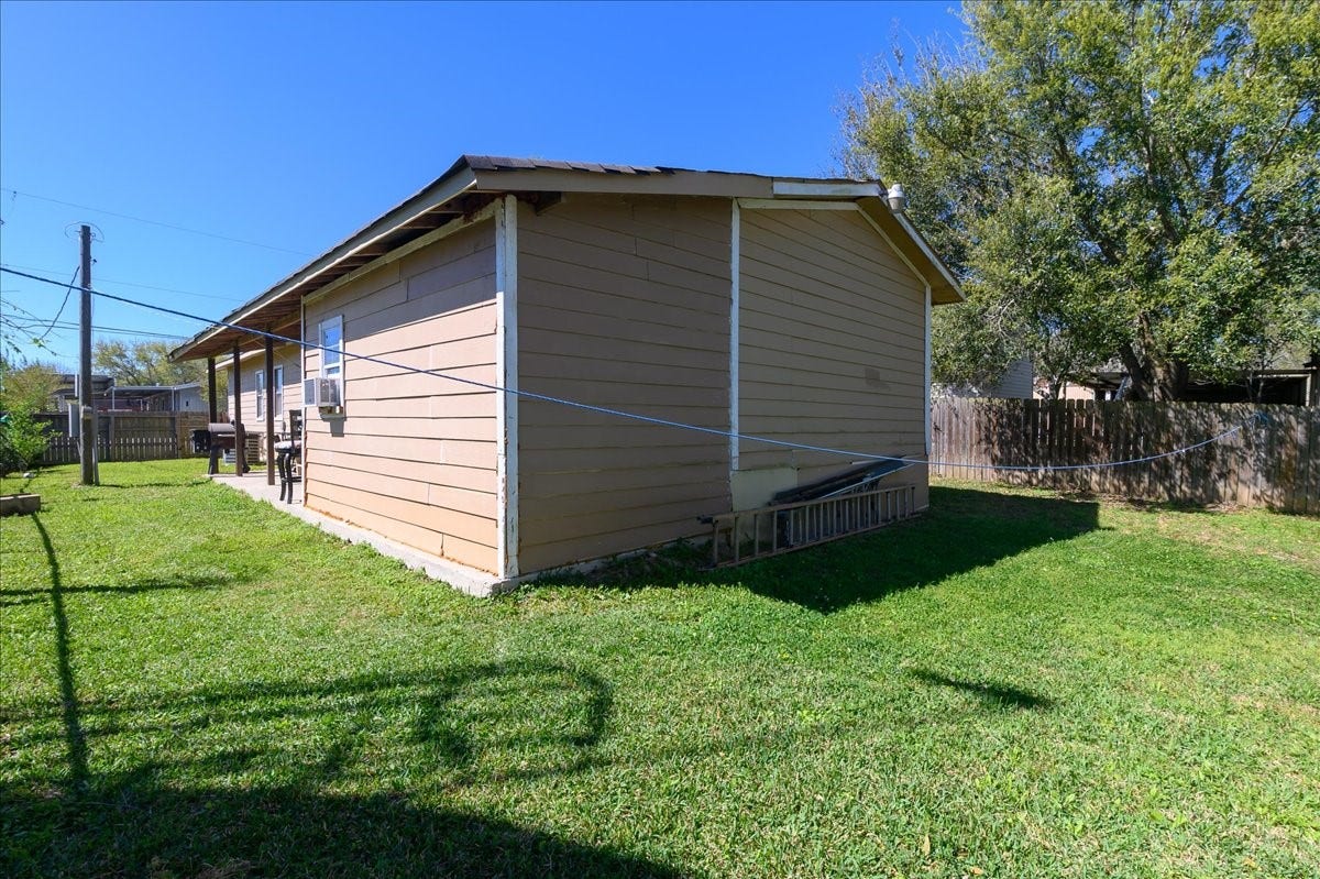 3629 County Road 870, Alvin, TX 77511 3629 County Road 870, Alvin, TX 77511