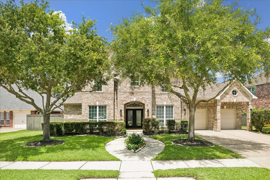 Property photo for 5915 Saratoga Springs Lane, Houston, TX