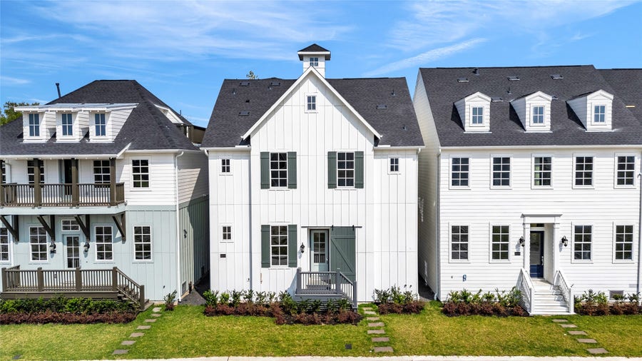 Property photo for 2618 Lake Kolbe Lane, Houston, TX