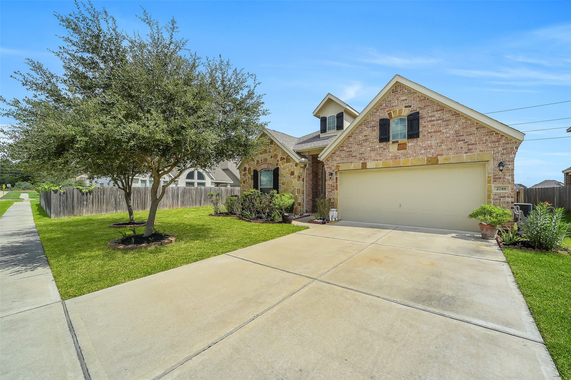 2718 Wembley Way, Rosenberg, TX 77471