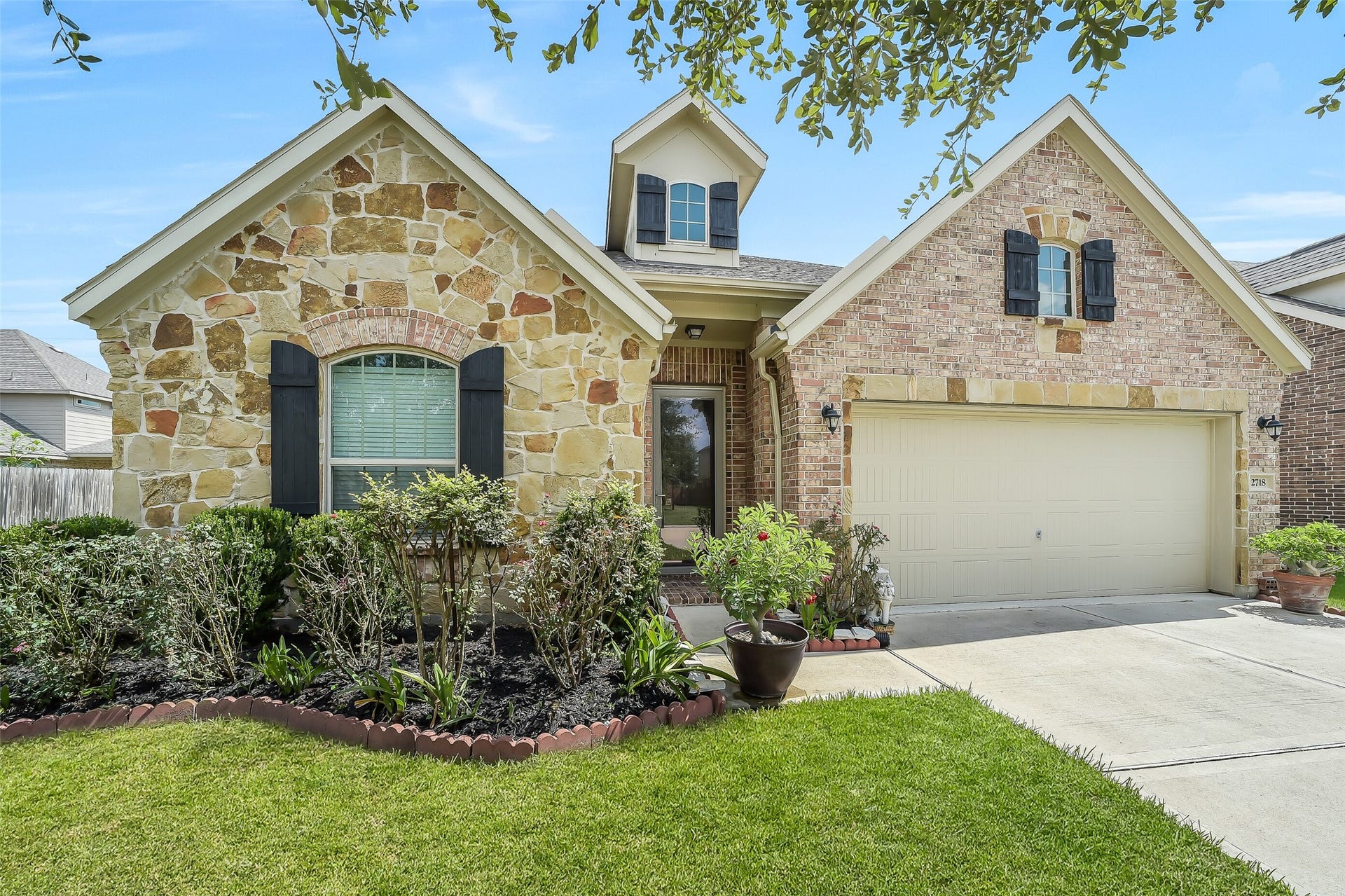 2718 Wembley Way, Rosenberg, TX 77471