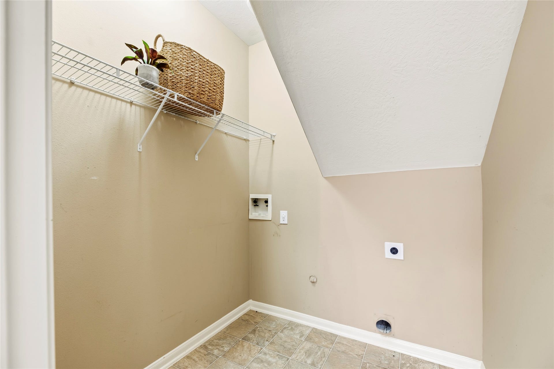 4106 Miramichi Court, Houston, TX 77053 4106 Miramichi Court, Houston, TX 77053