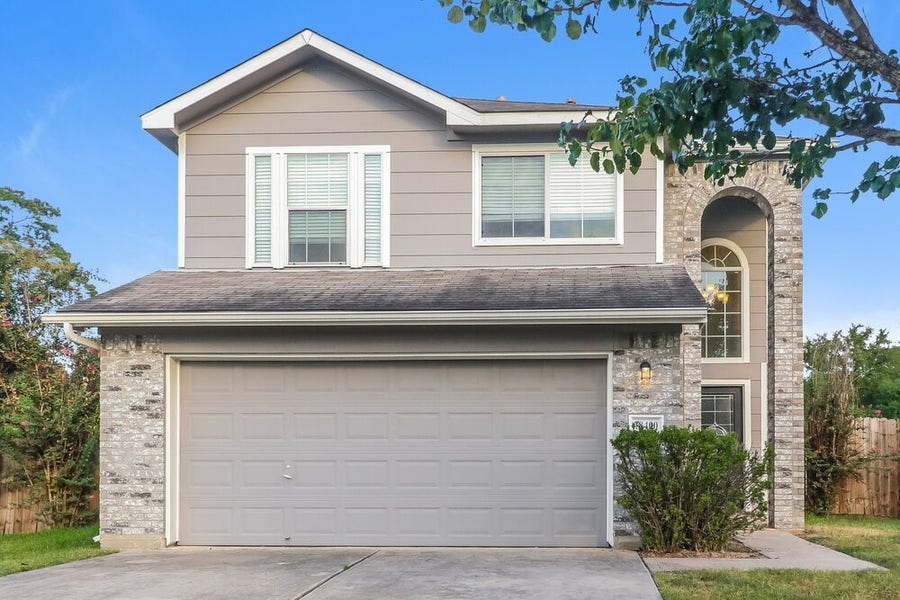 Property photo for 18400 Sunrise Pines Drive, Montgomery, TX