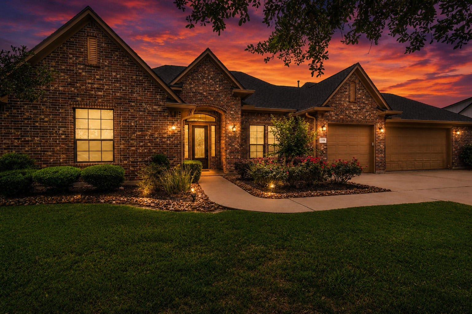 1100 Southern Oaks Drive, Angleton, TX 77515