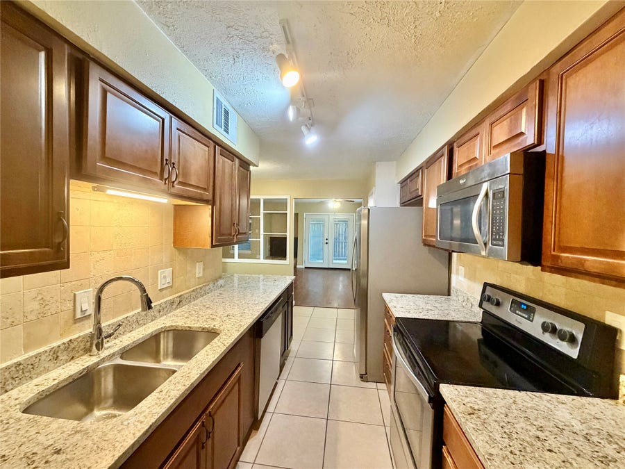Property photo for 5800 Lumberdale Road, #86, Houston, TX