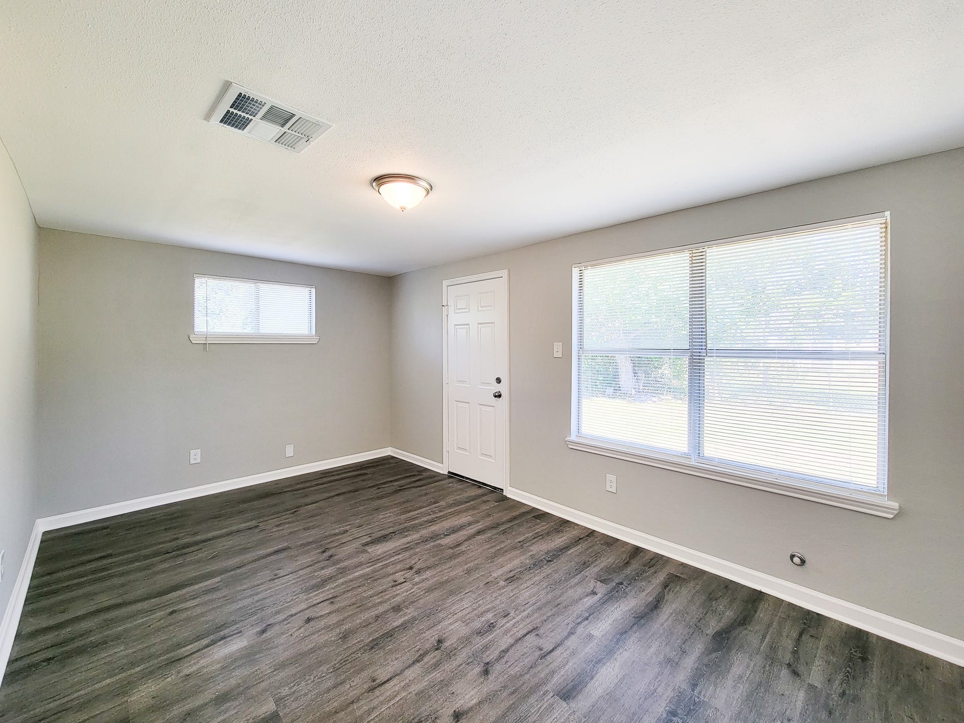 3923 Zephyr Street, Houston, TX 77021 3923 Zephyr Street, Houston, TX 77021