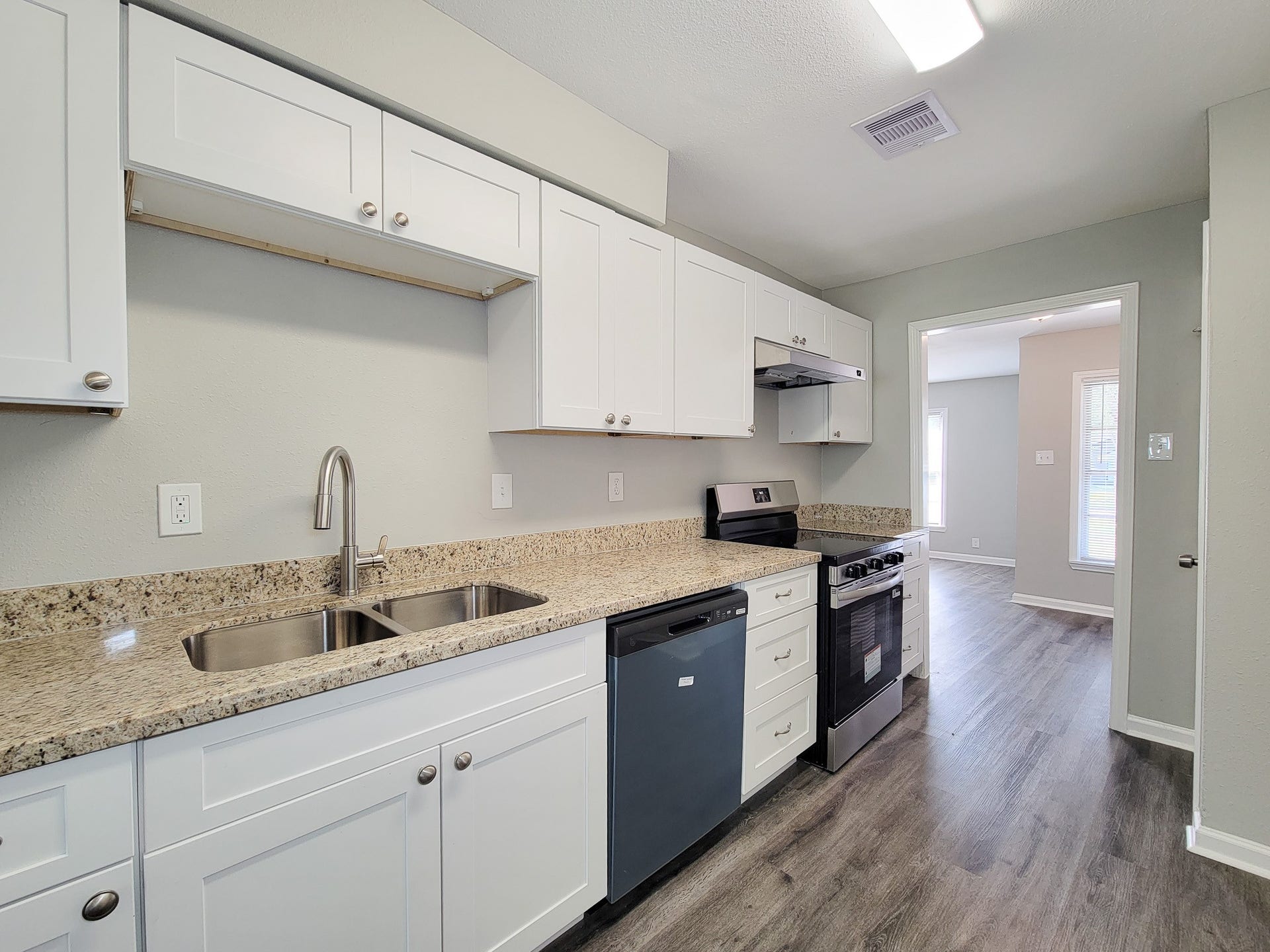 3923 Zephyr Street, Houston, TX 77021 3923 Zephyr Street, Houston, TX 77021