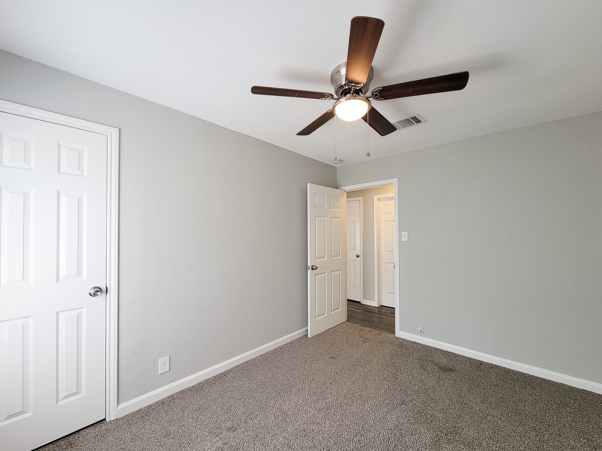 3923 Zephyr Street, Houston, TX 77021 3923 Zephyr Street, Houston, TX 77021