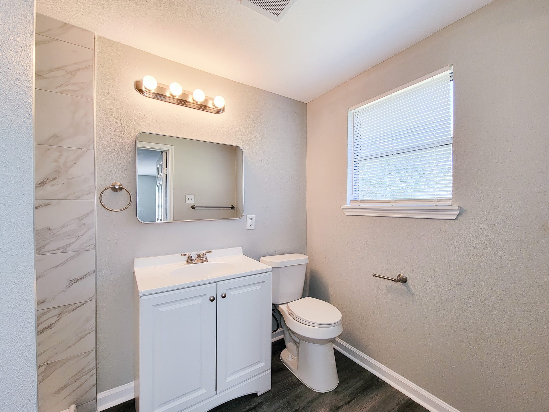 3923 Zephyr Street, Houston, TX 77021 3923 Zephyr Street, Houston, TX 77021