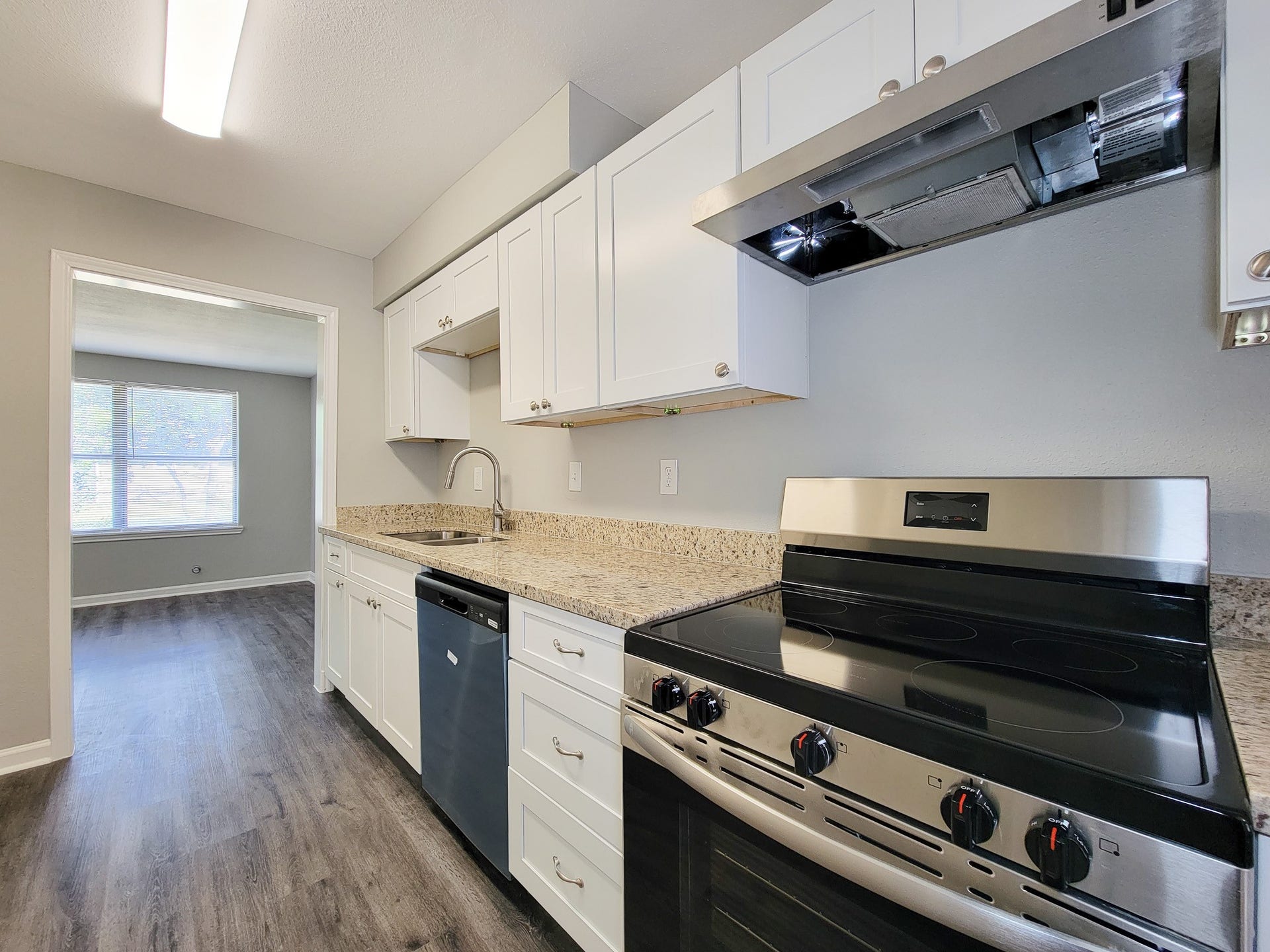 3923 Zephyr Street, Houston, TX 77021 3923 Zephyr Street, Houston, TX 77021