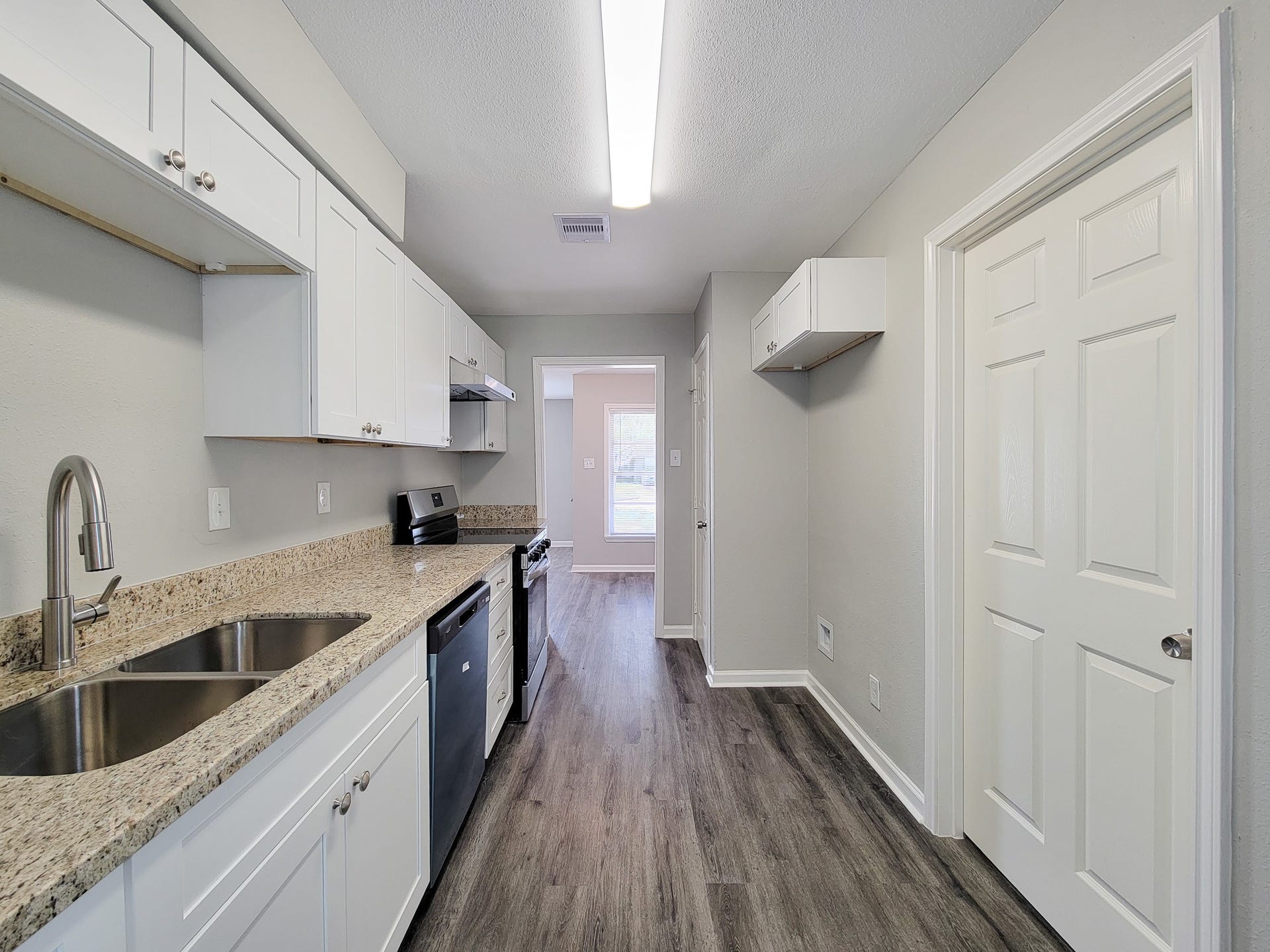 3923 Zephyr Street, Houston, TX 77021 3923 Zephyr Street, Houston, TX 77021