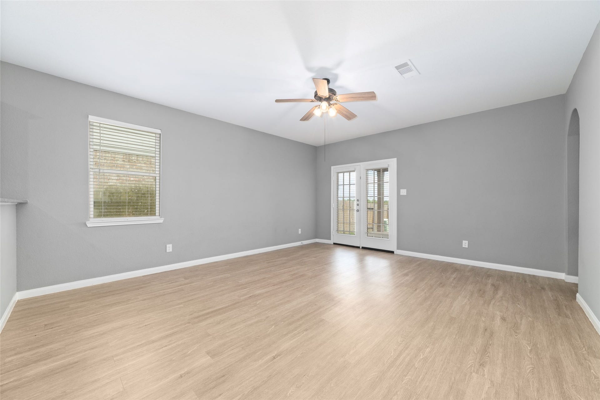 1077 Mule Ridge Drive, Katy, TX 77493