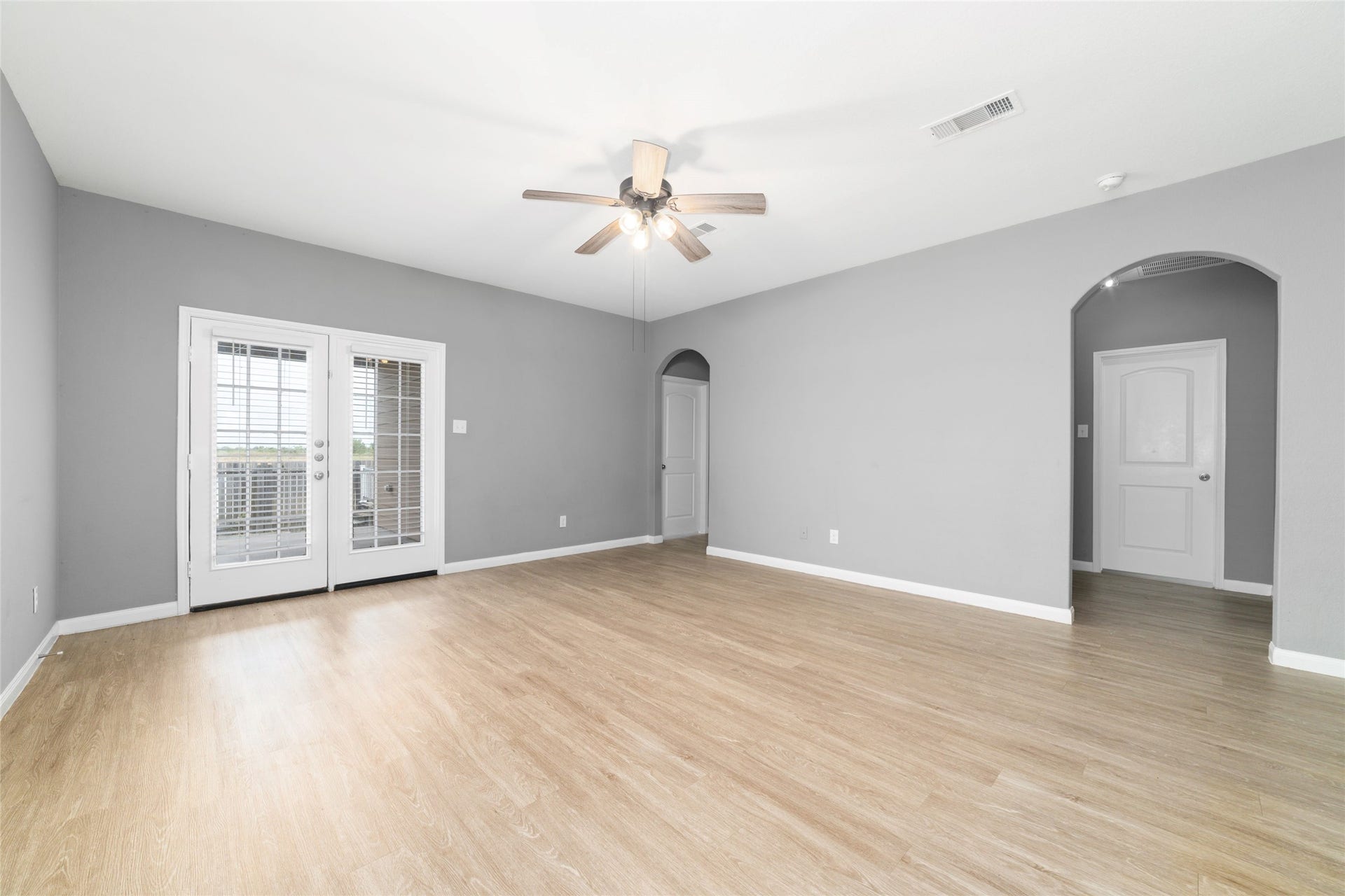1077 Mule Ridge Drive, Katy, TX 77493