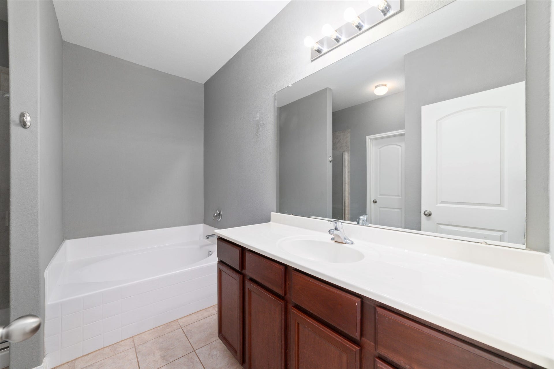 1077 Mule Ridge Drive, Katy, TX 77493