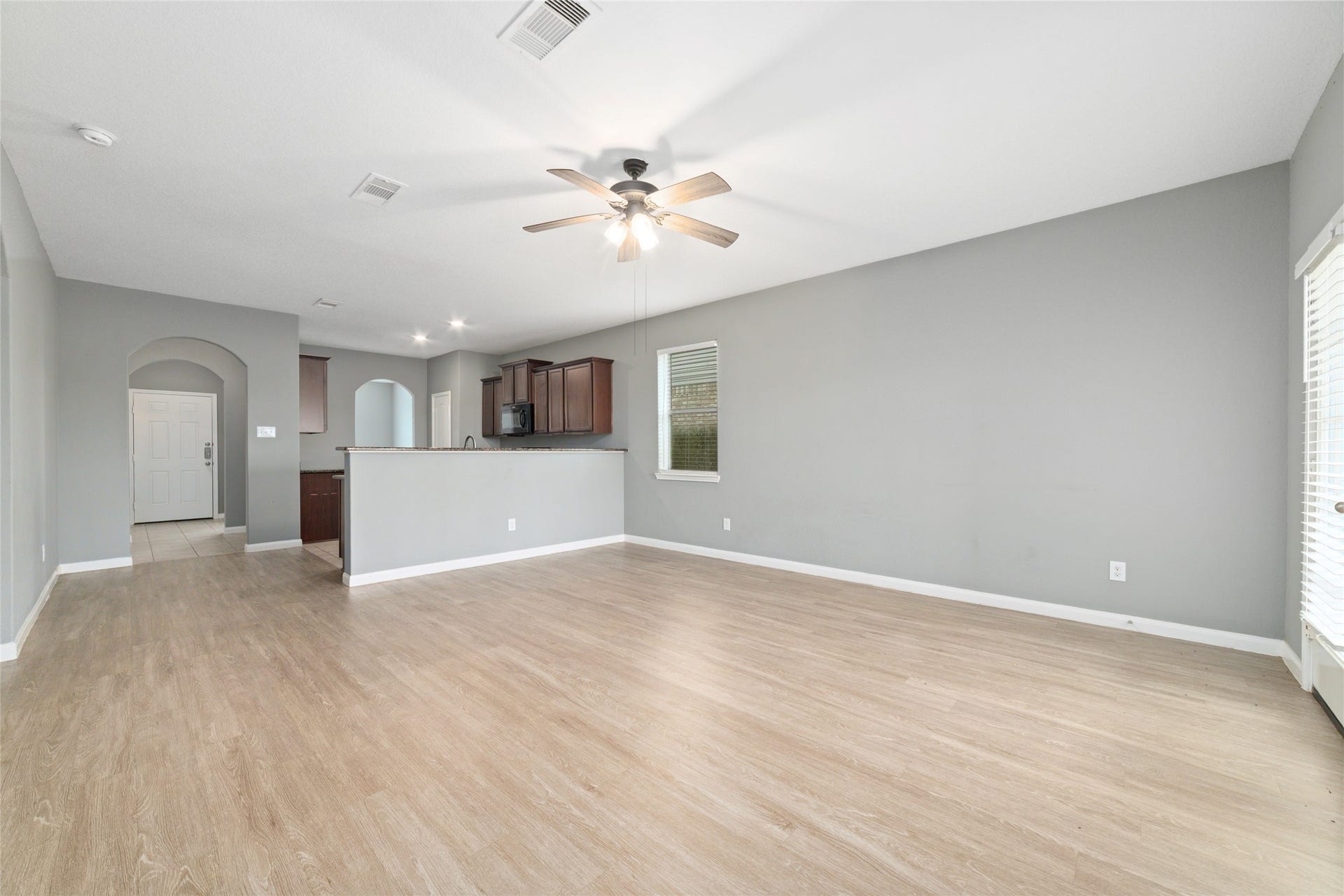 1077 Mule Ridge Drive, Katy, TX 77493