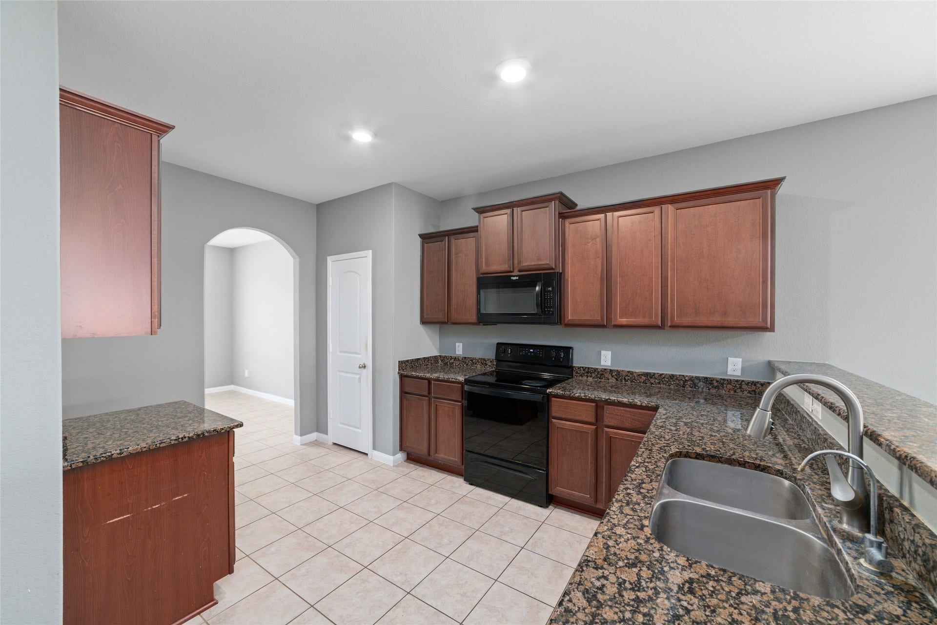 1077 Mule Ridge Drive, Katy, TX 77493