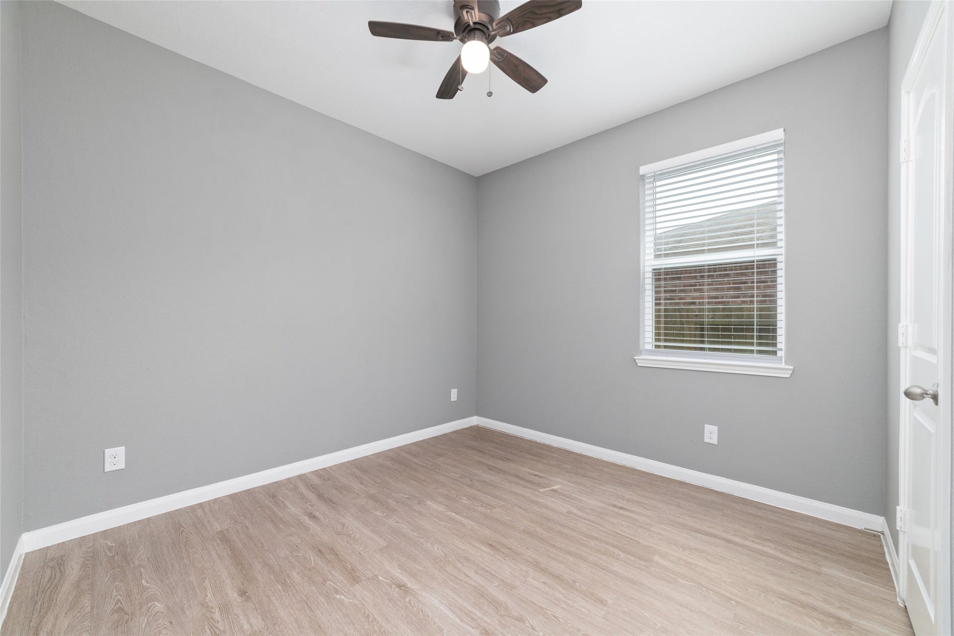 1077 Mule Ridge Drive, Katy, TX 77493