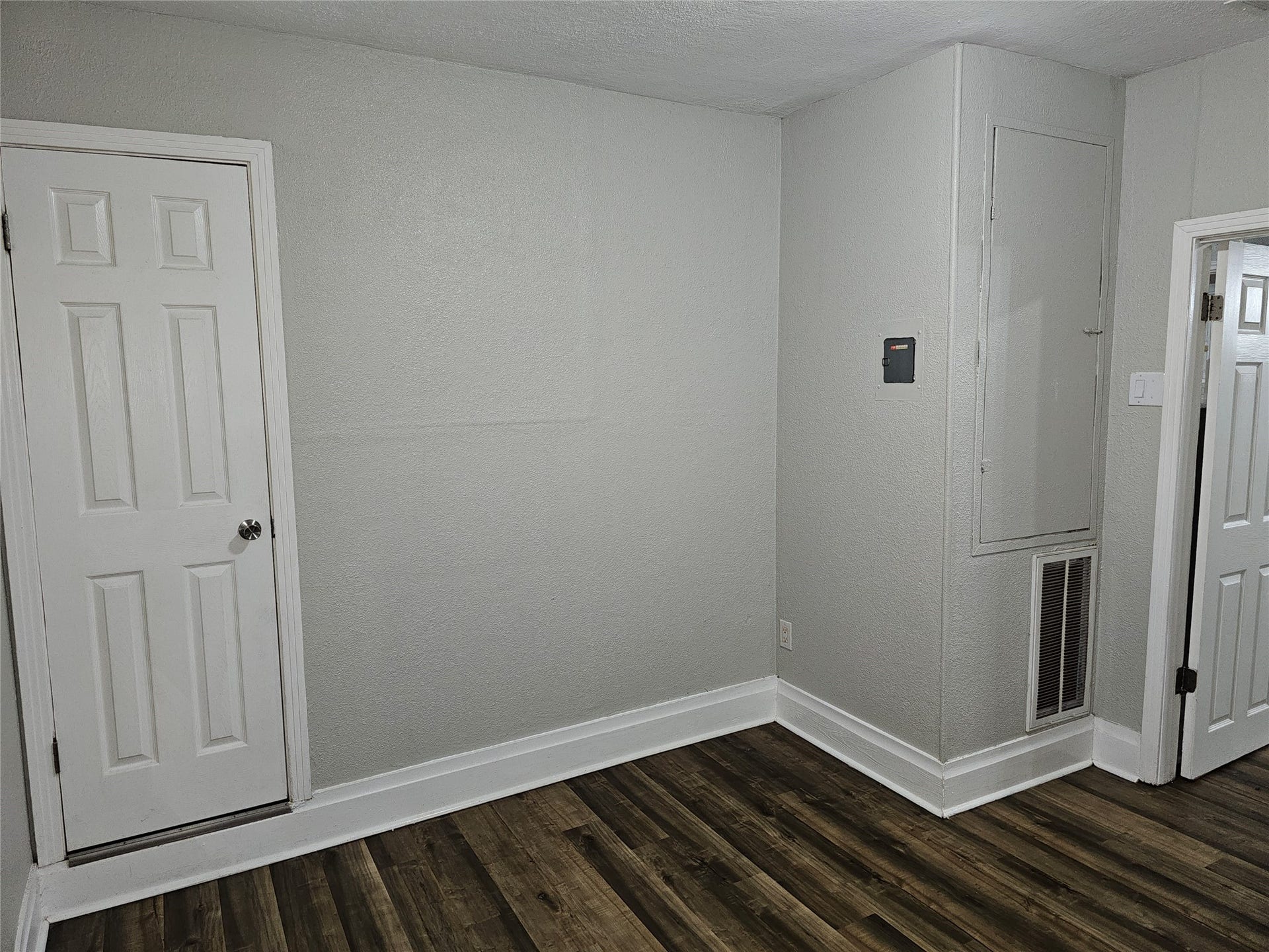 1909 2nd Avenue N, Texas City, TX 77590 1909 2nd Avenue N, Texas City, TX 77590
