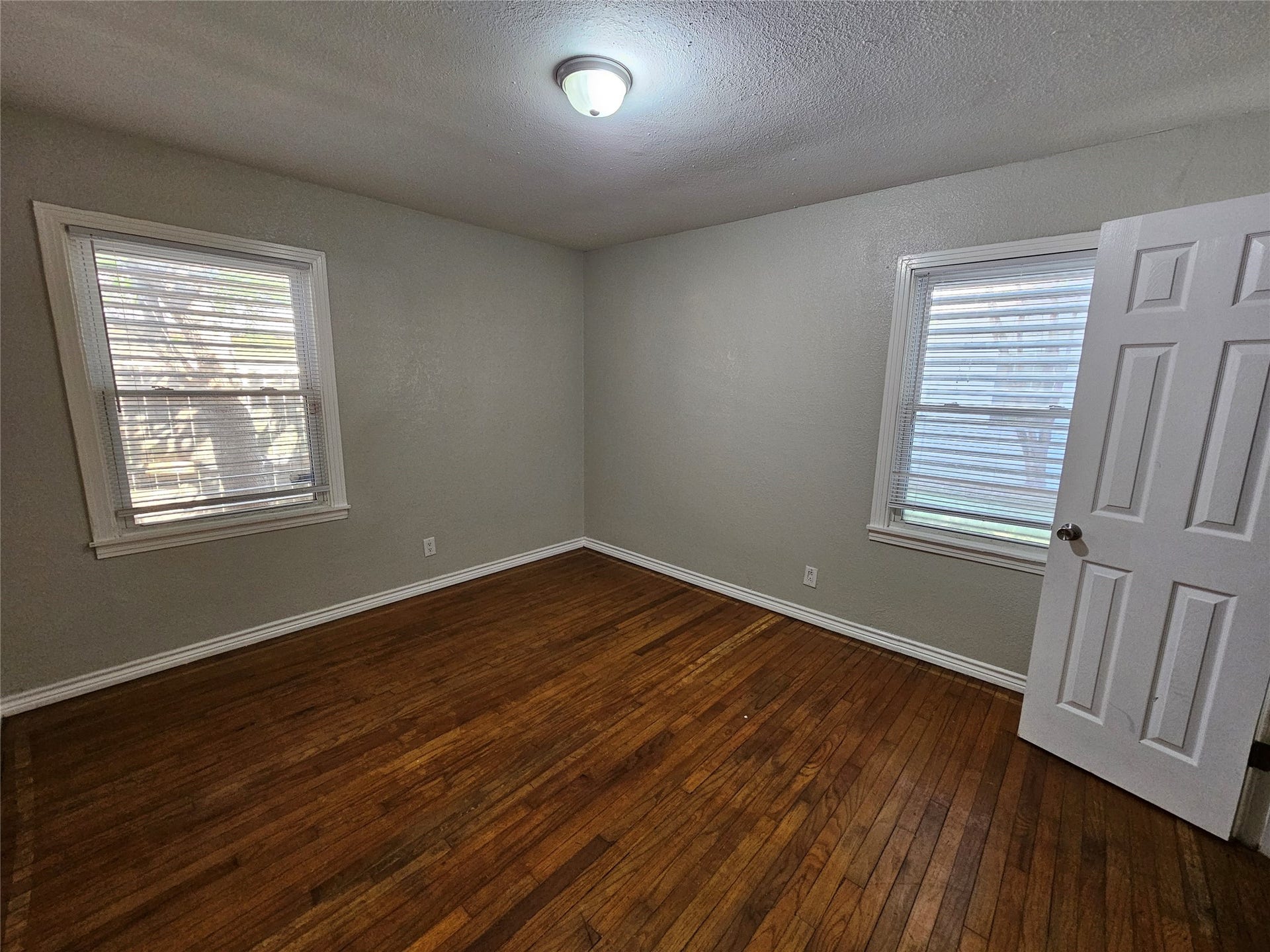 1909 2nd Avenue N, Texas City, TX 77590 1909 2nd Avenue N, Texas City, TX 77590