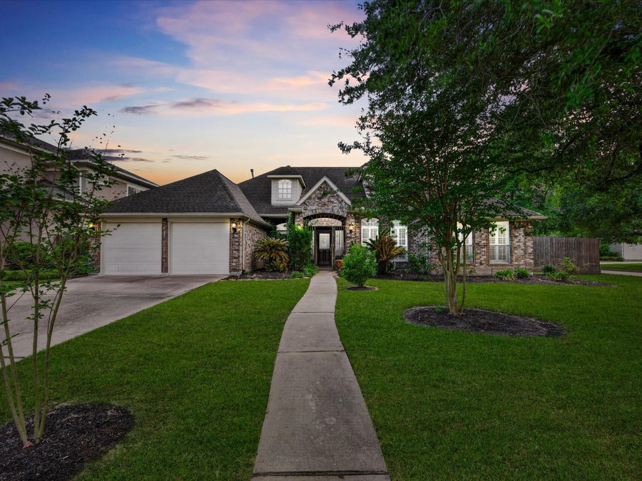 Property photo for 5323 Mindy Park Court, Houston, TX