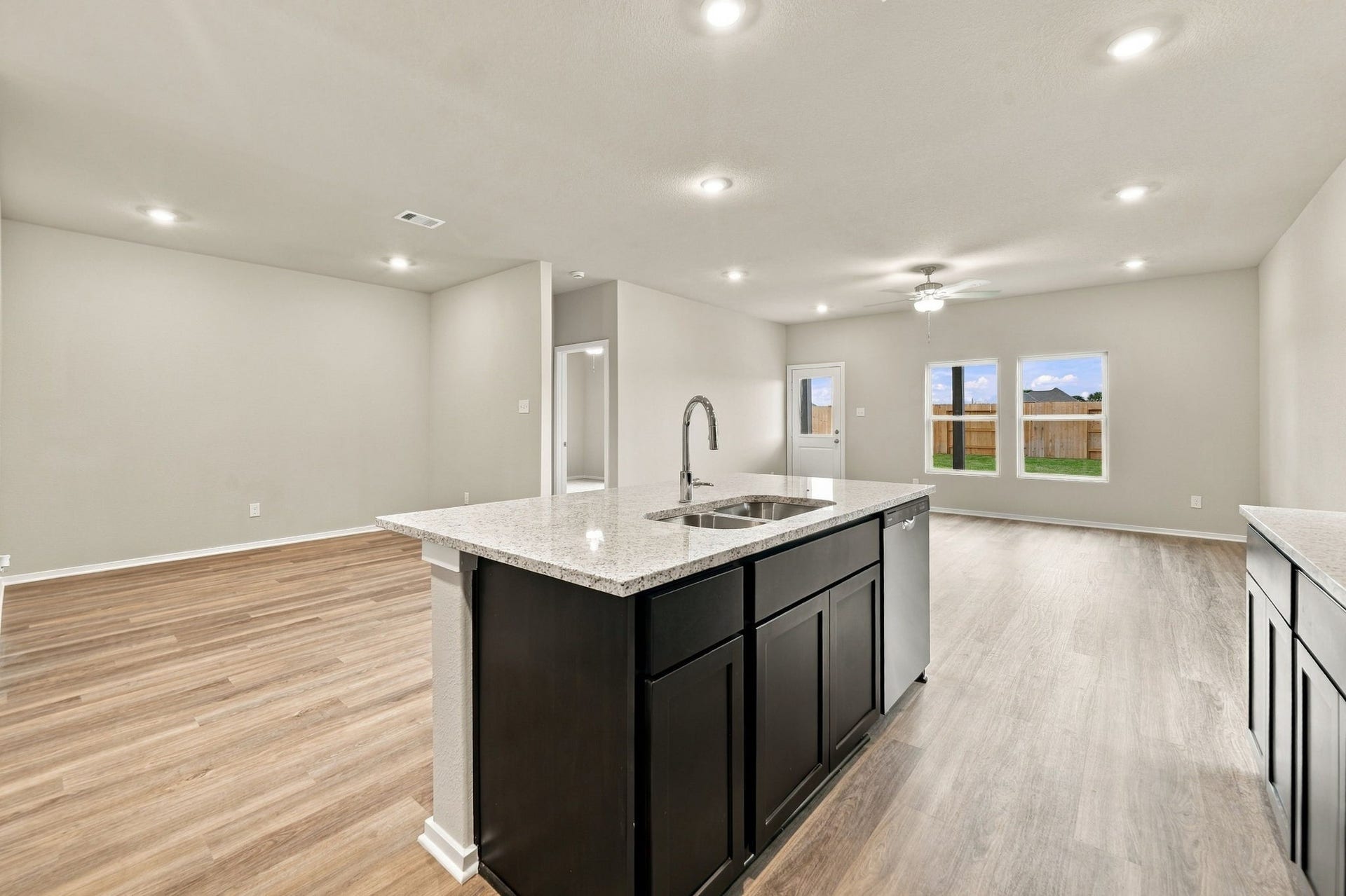 19055 Cetara Villa Drive, Hockley, TX 77447 19055 Cetara Villa Drive, Hockley, TX 77447