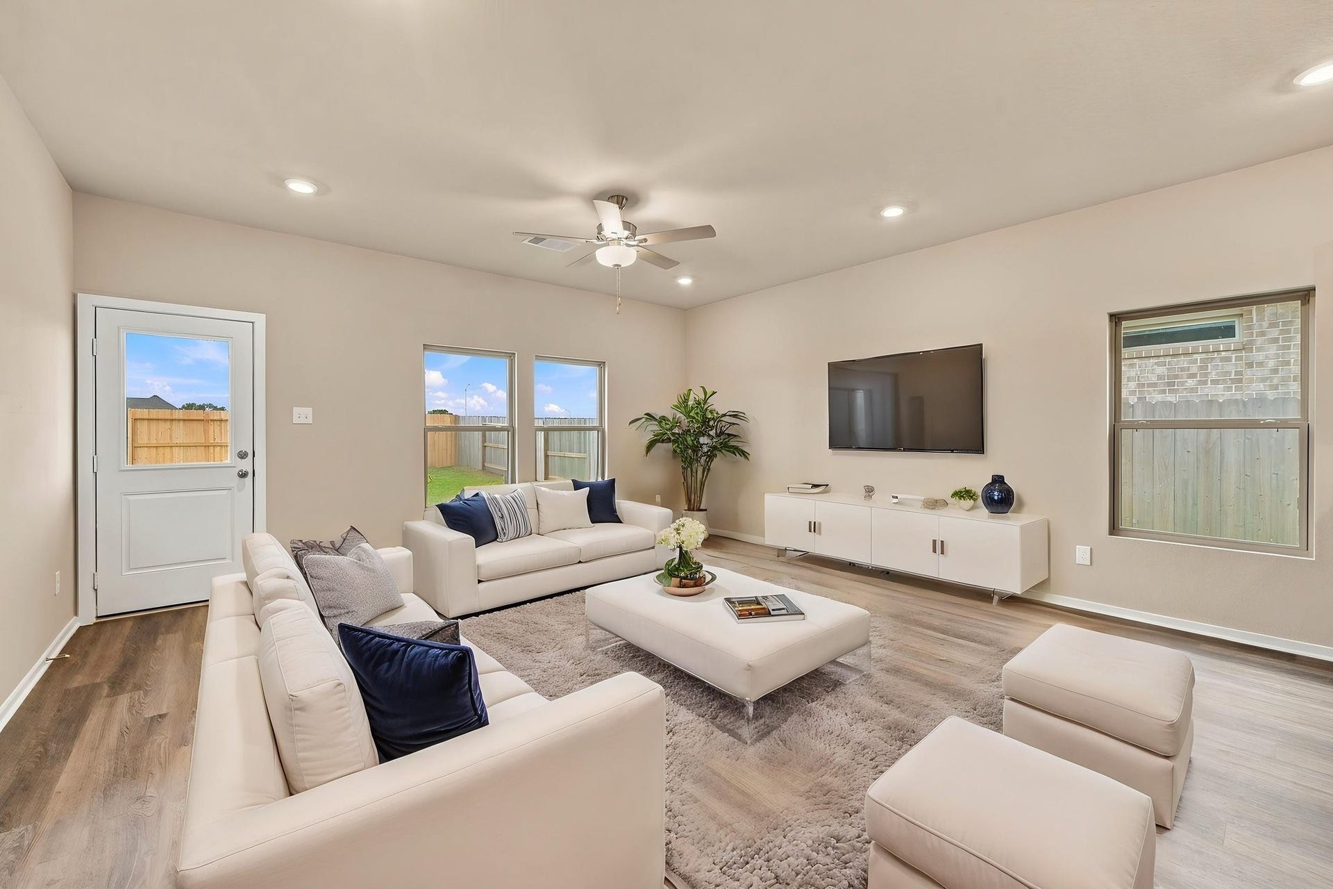 19055 Cetara Villa Drive, Hockley, TX 77447 19055 Cetara Villa Drive, Hockley, TX 77447