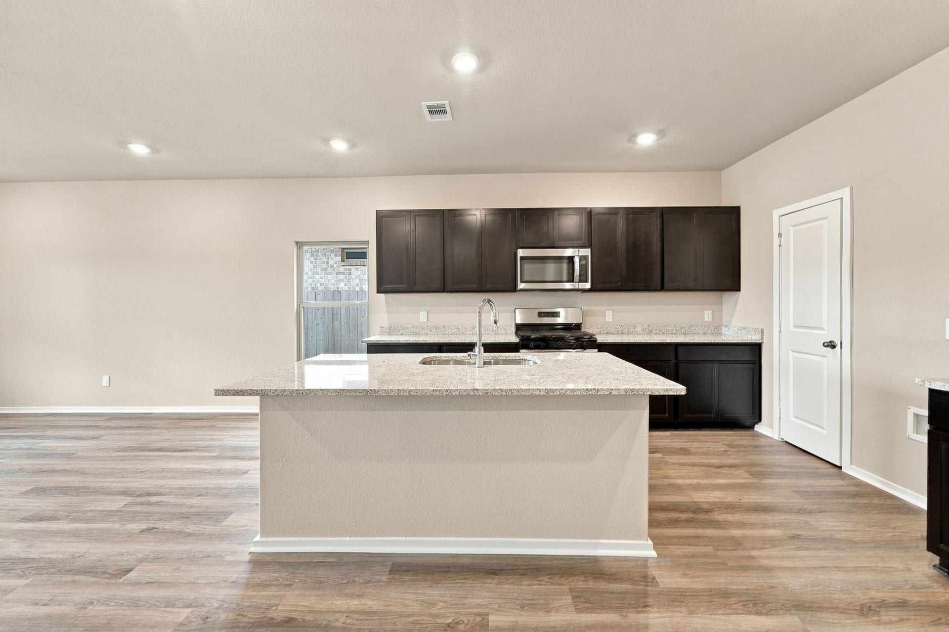 19055 Cetara Villa Drive, Hockley, TX 77447 19055 Cetara Villa Drive, Hockley, TX 77447