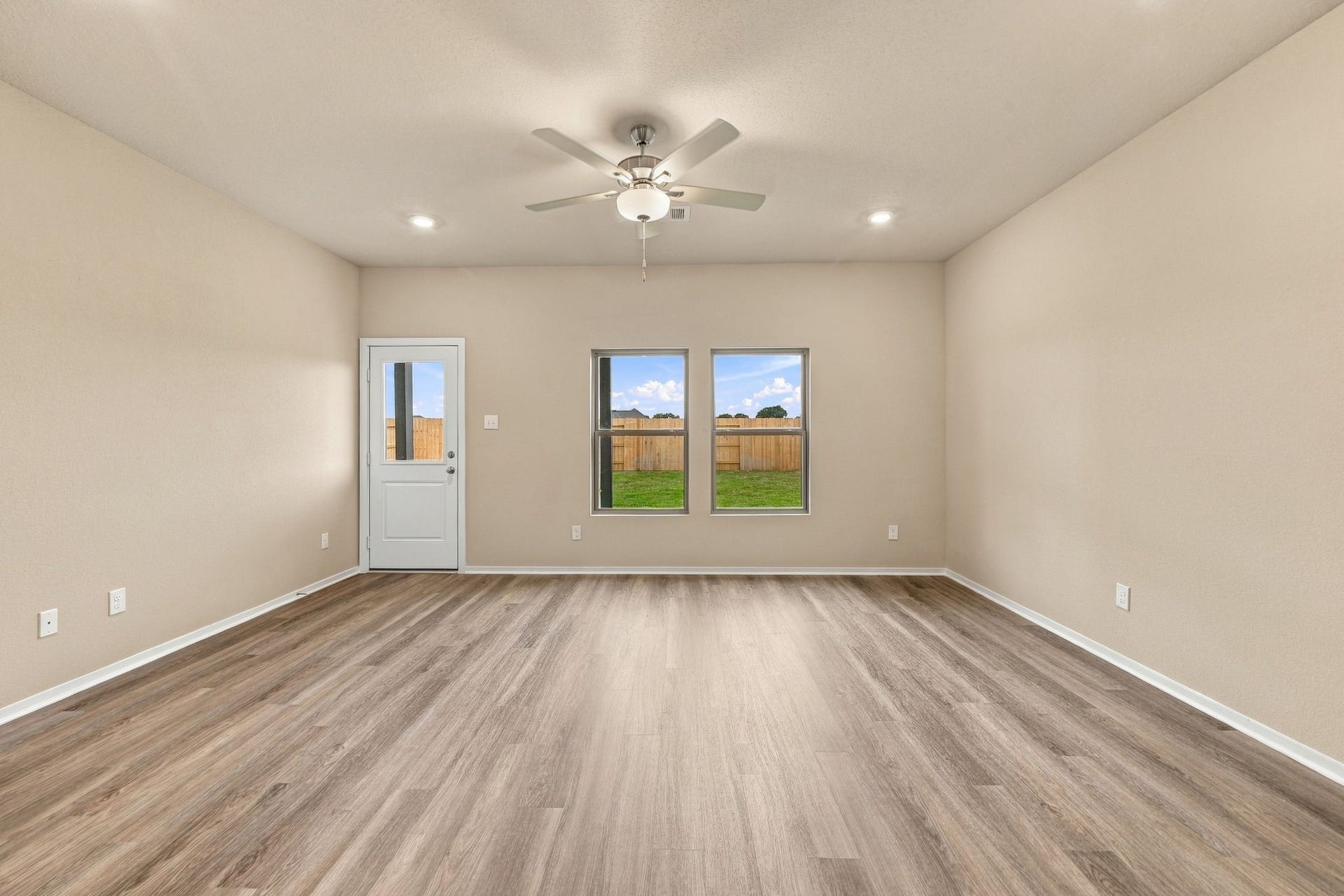 19055 Cetara Villa Drive, Hockley, TX 77447 19055 Cetara Villa Drive, Hockley, TX 77447