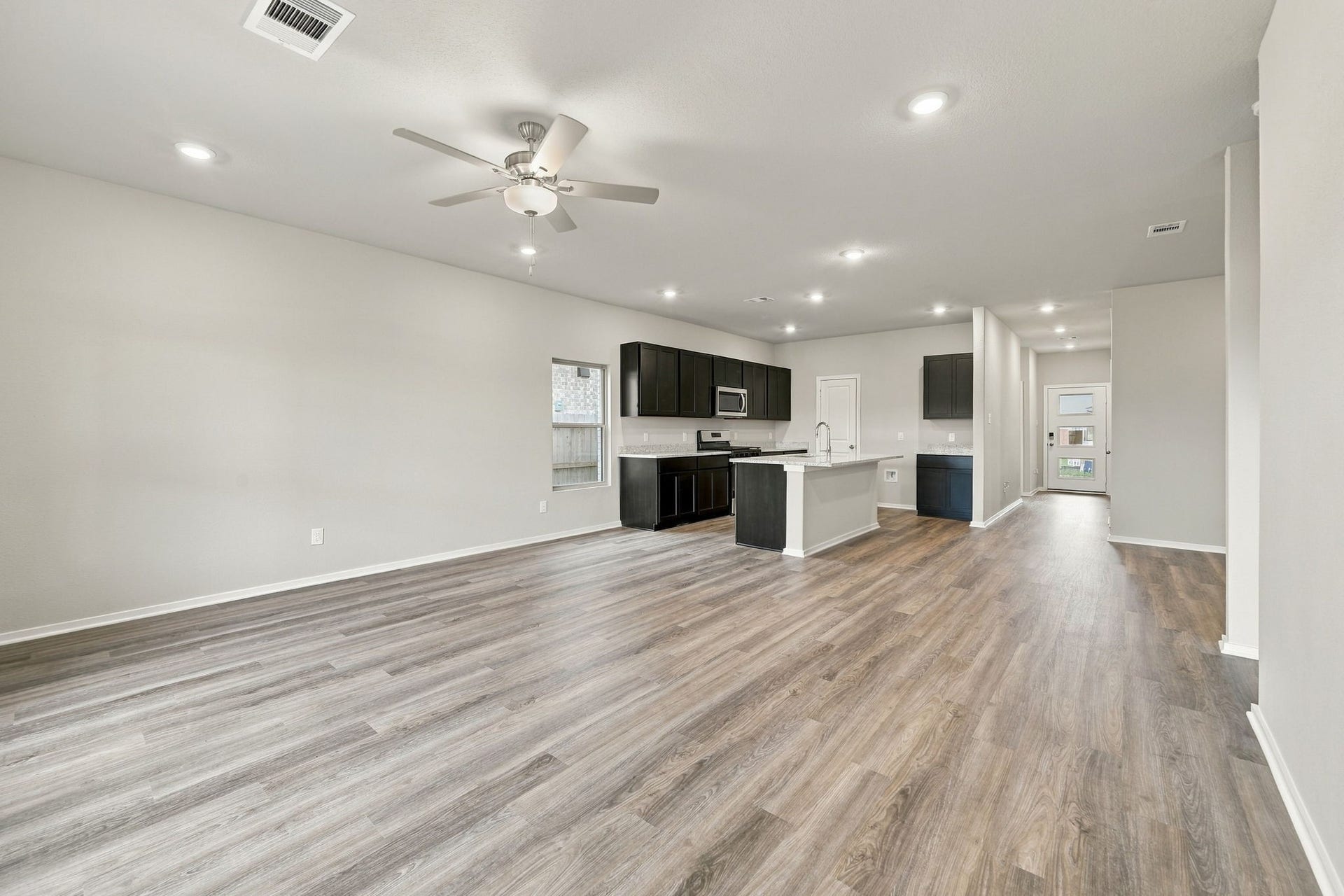19055 Cetara Villa Drive, Hockley, TX 77447 19055 Cetara Villa Drive, Hockley, TX 77447